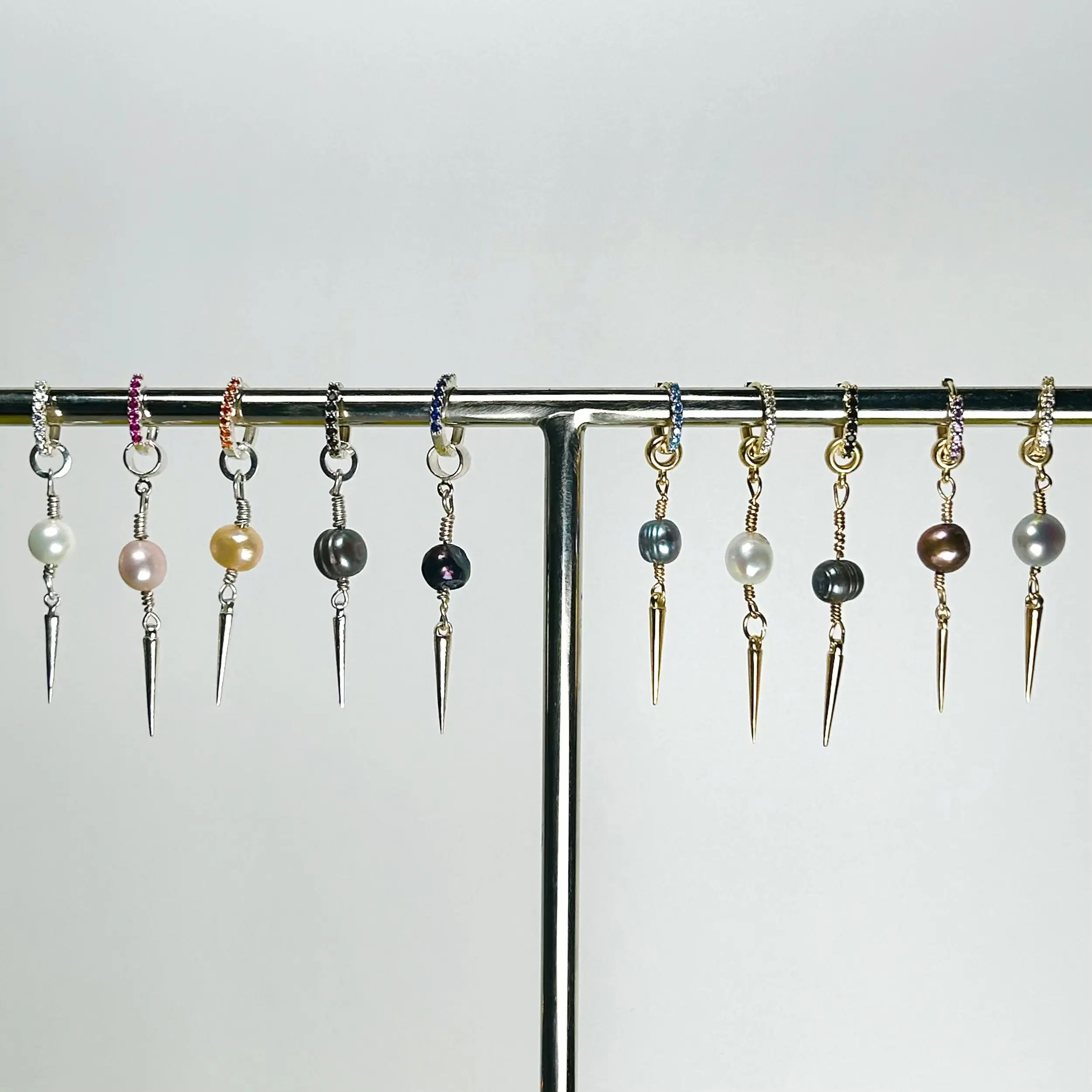 2.0 Korta Pärlörhängen L8Hasselblad