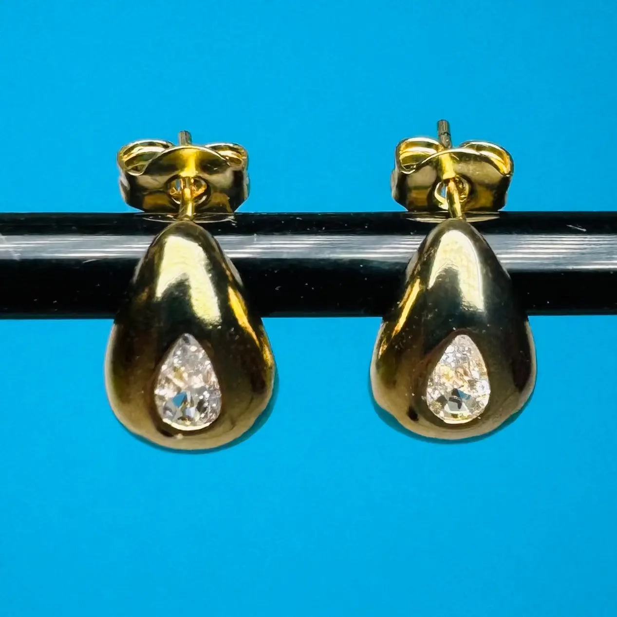 Guldiga zirkon droppar L8Hasselblad