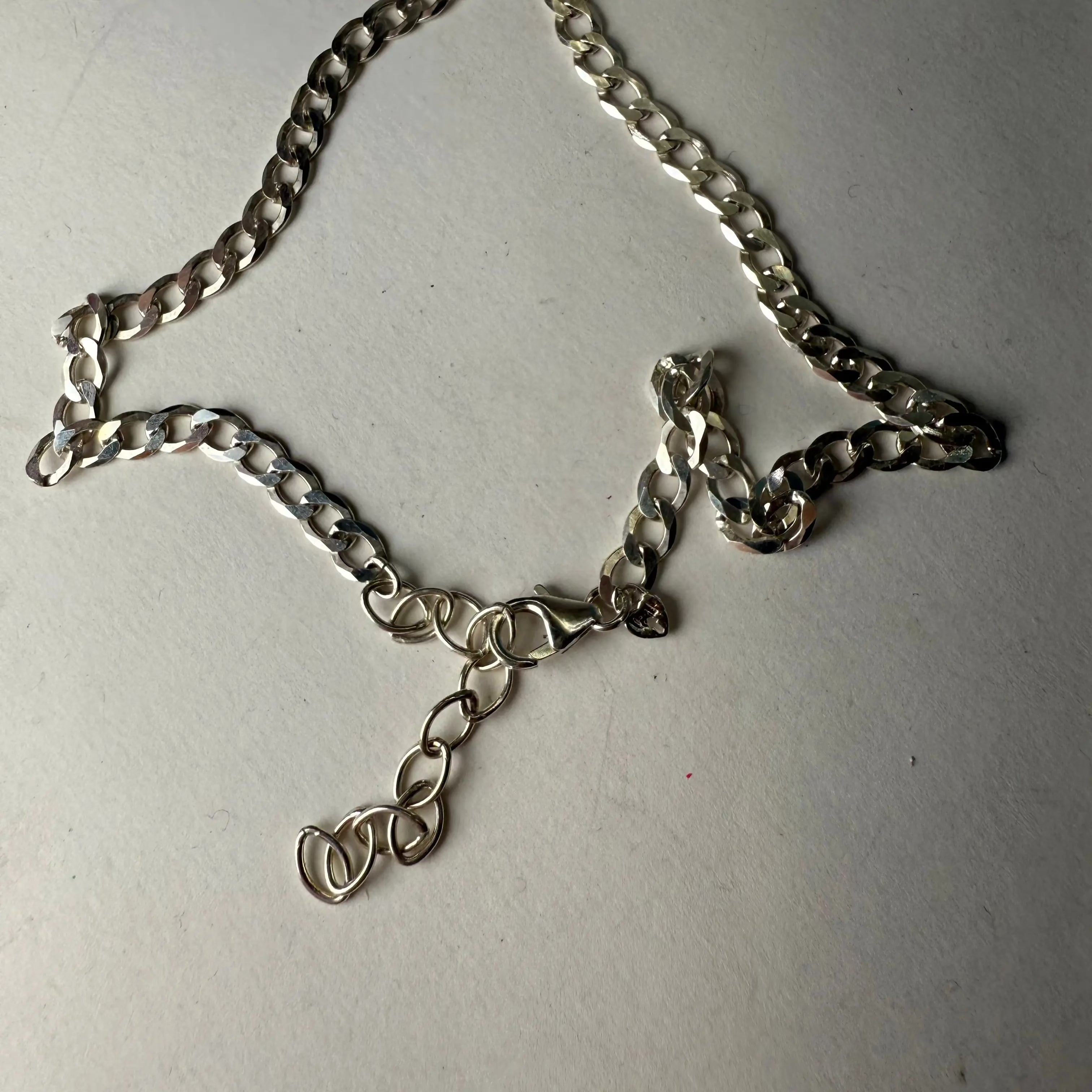 Halsband - Klo på Kedja L8Hasselblad