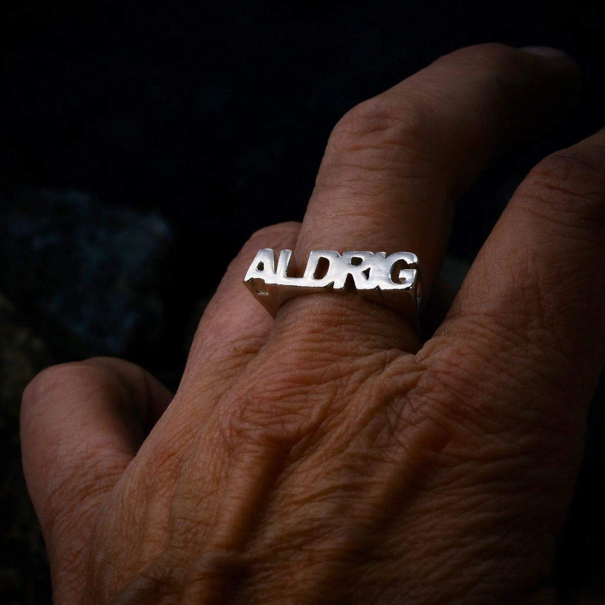 ALDRIG - Ordring L8Hasselblad