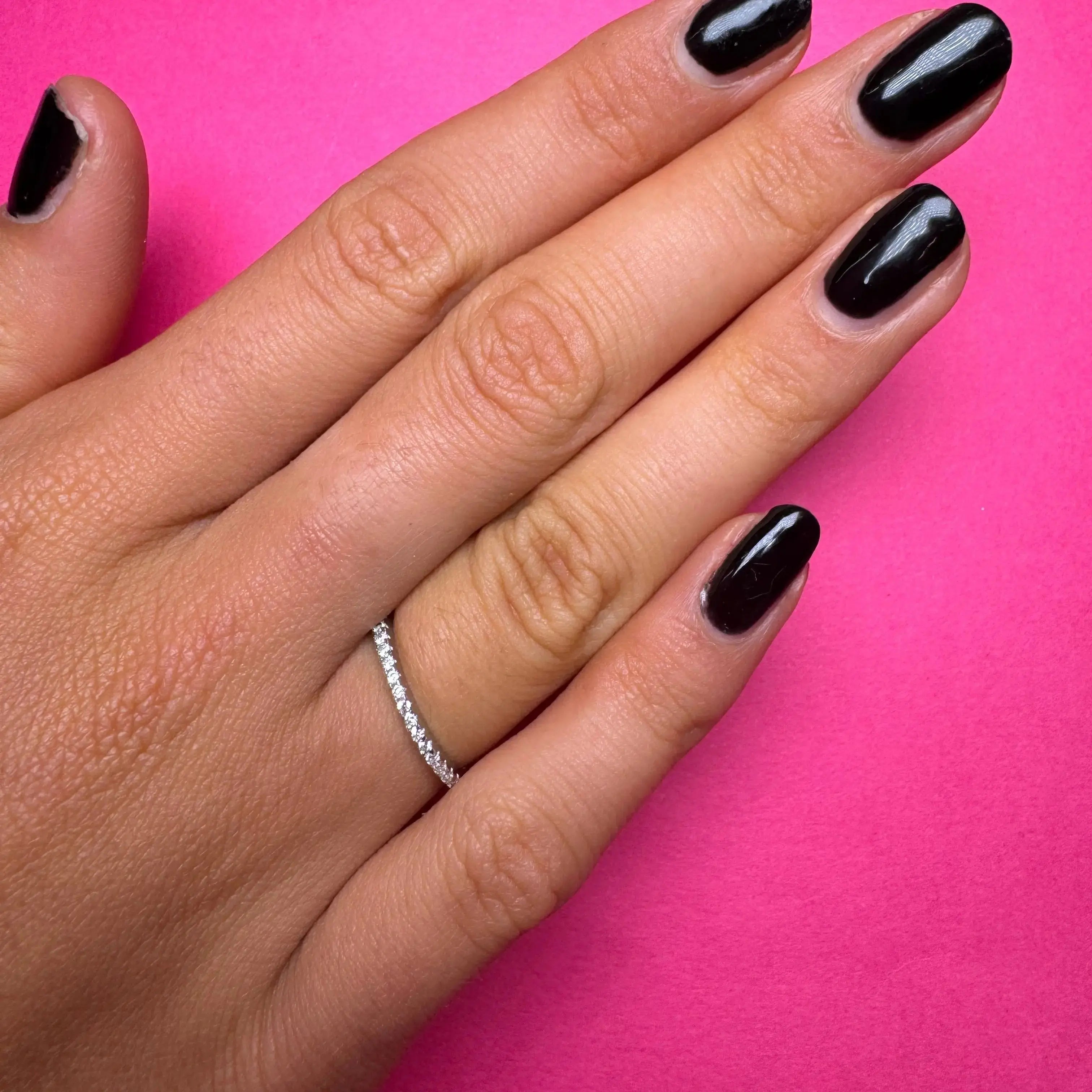 Alliansring med zirkoner - L8Hasselblad