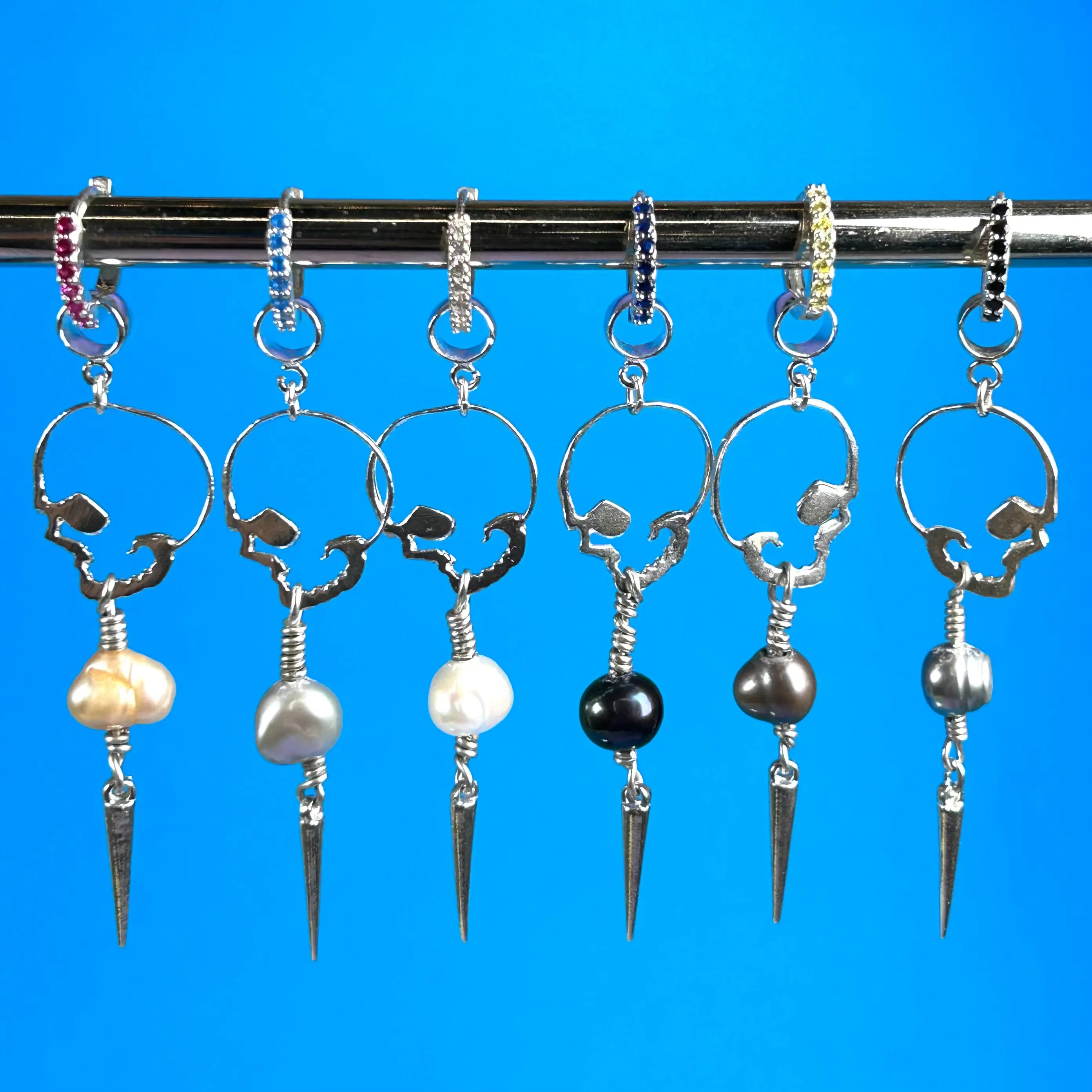 2.0 Örhänge - Dödskallar & Pärlor L8Hasselblad