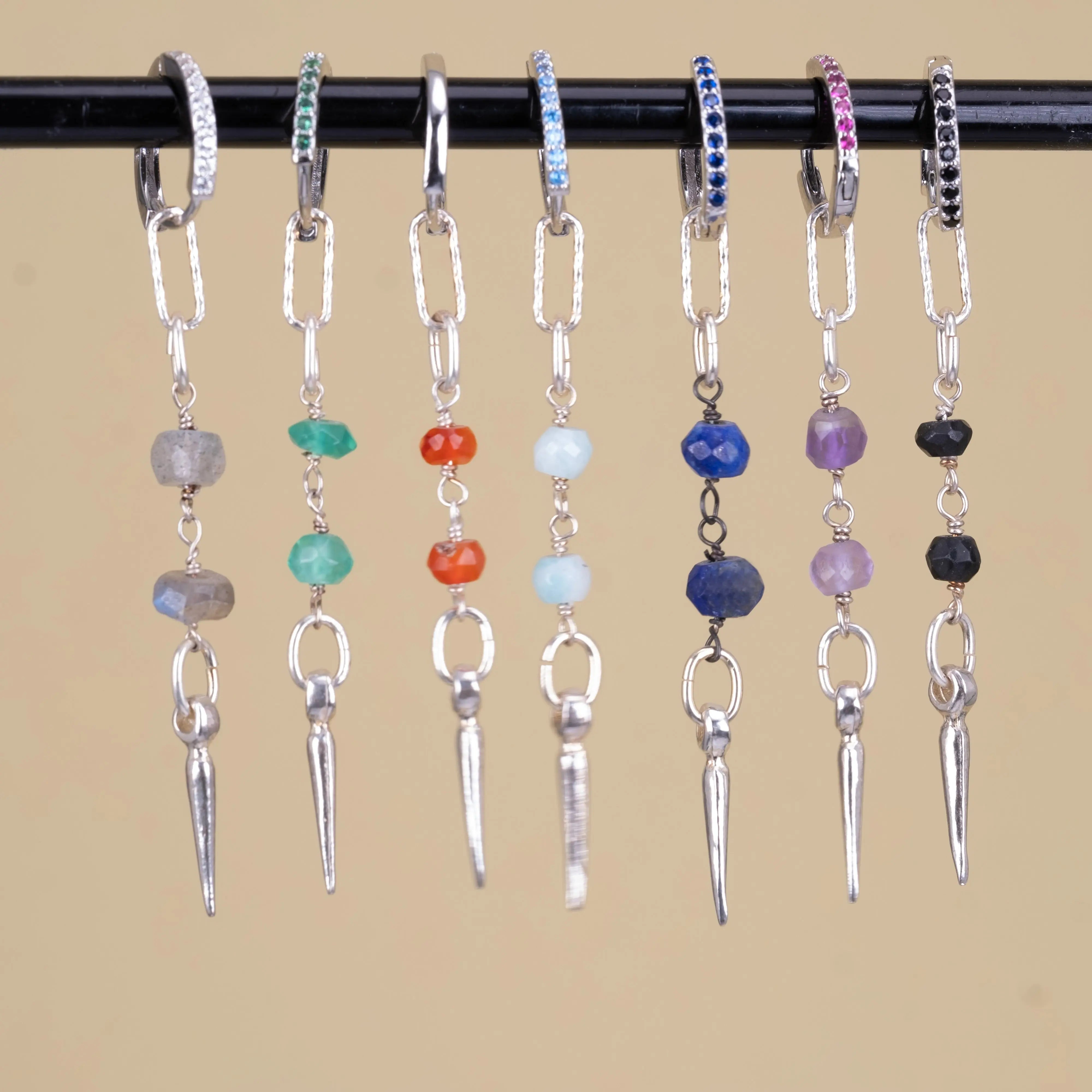 Beads & Spike Silver - stenörhängen - L8Hasselblad