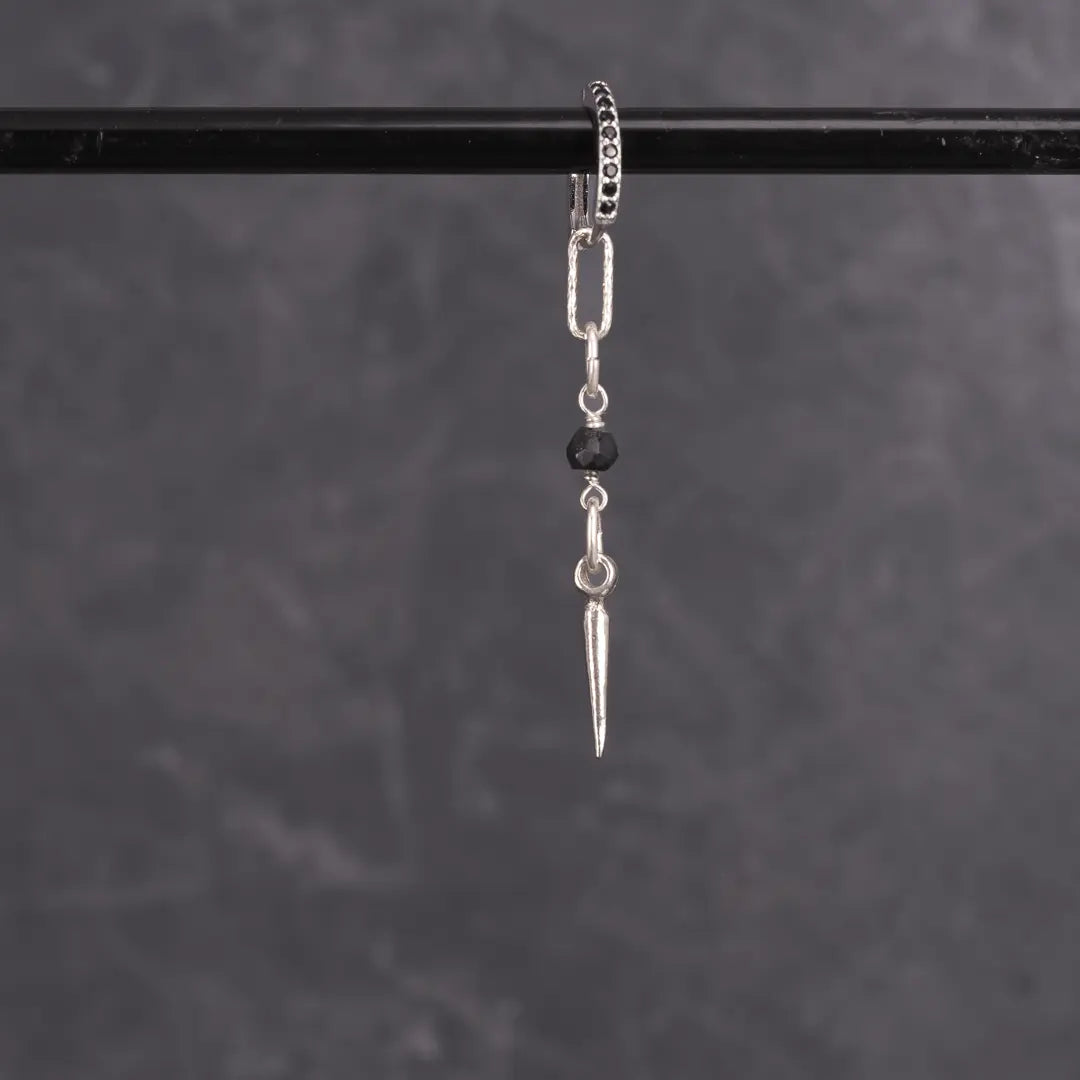 Beads & Spike Silver - stenörhängen - L8Hasselblad