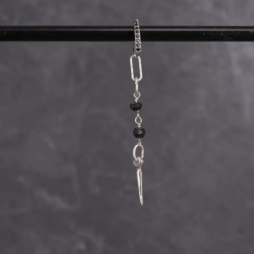 Beads & Spike Silver - stenörhängen - L8Hasselblad
