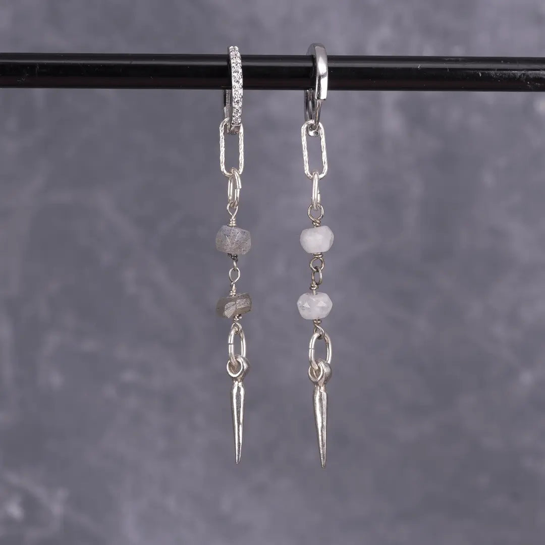 Beads & Spike Silver - stenörhängen - L8Hasselblad