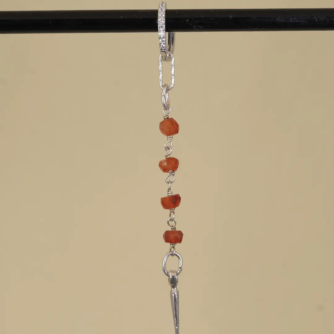 Beads & Spike Silver - stenörhängen - L8Hasselblad