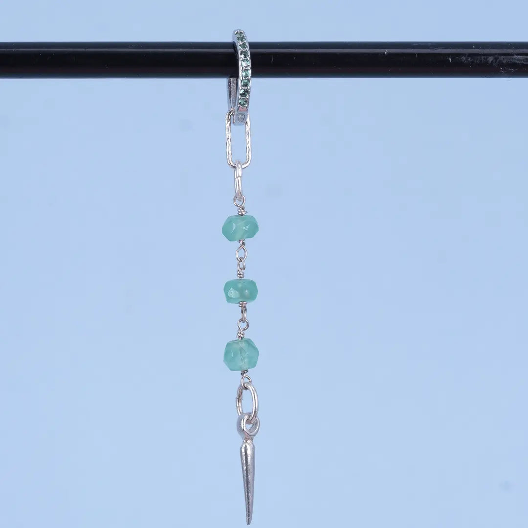 Beads & Spike Silver - stenörhängen - L8Hasselblad