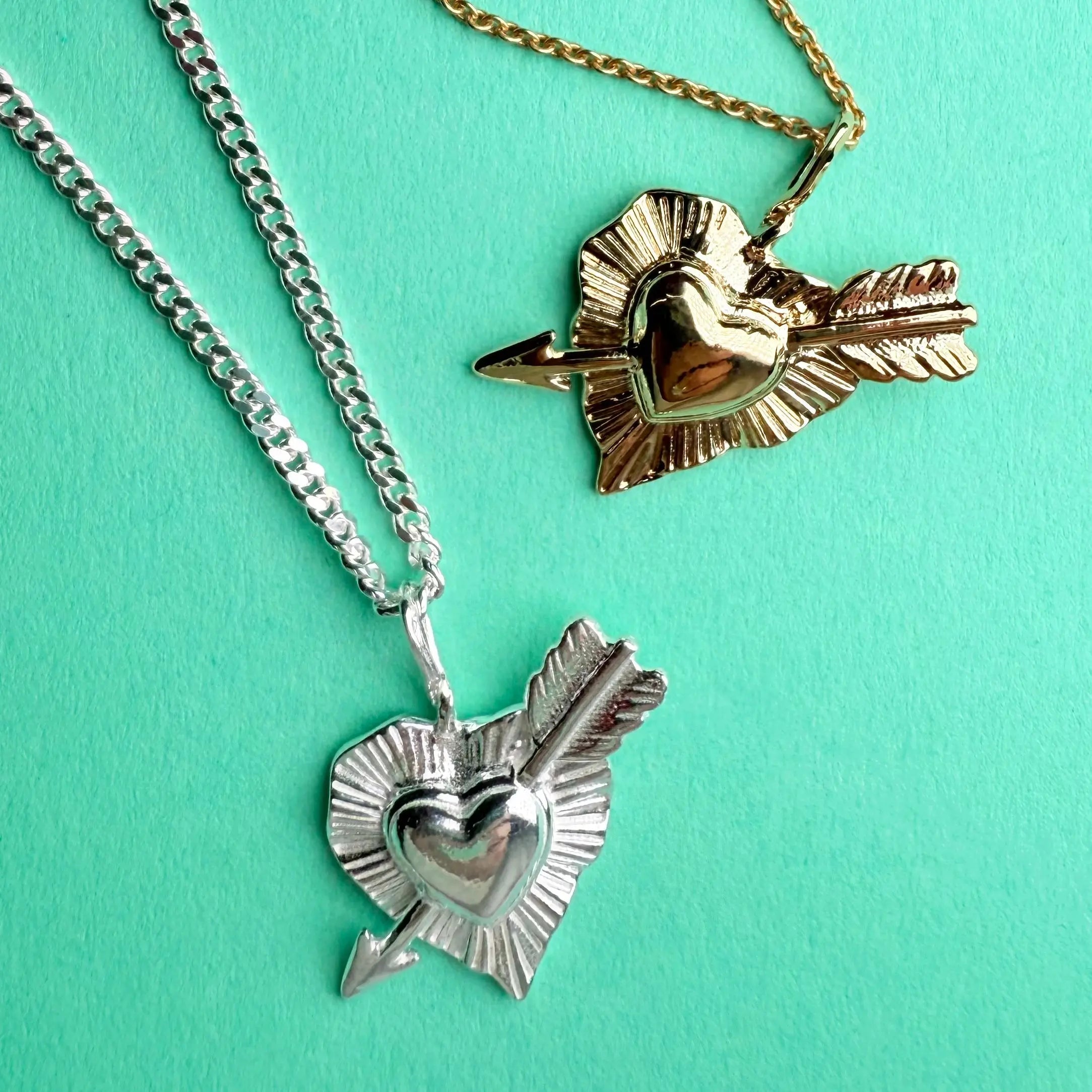 Berlock - Heartstrike med pil - L8Hasselblad