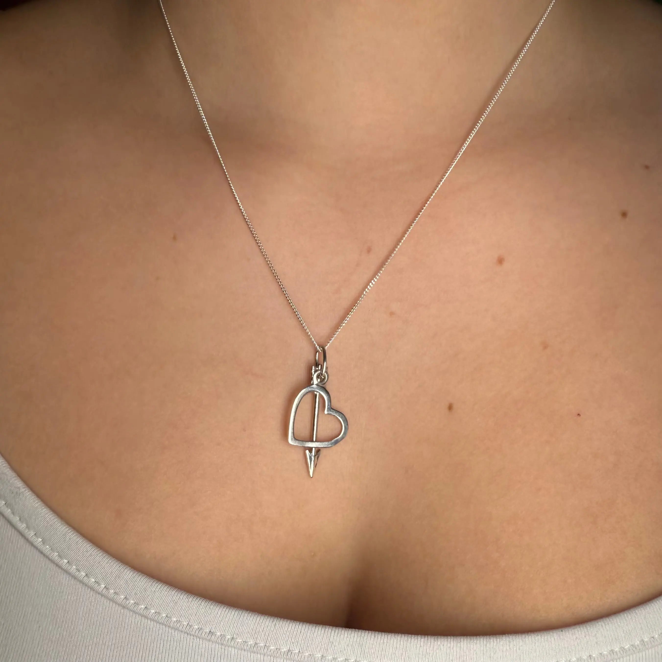 Berlock - Hjärta med blixt eller pil - L8Hasselblad