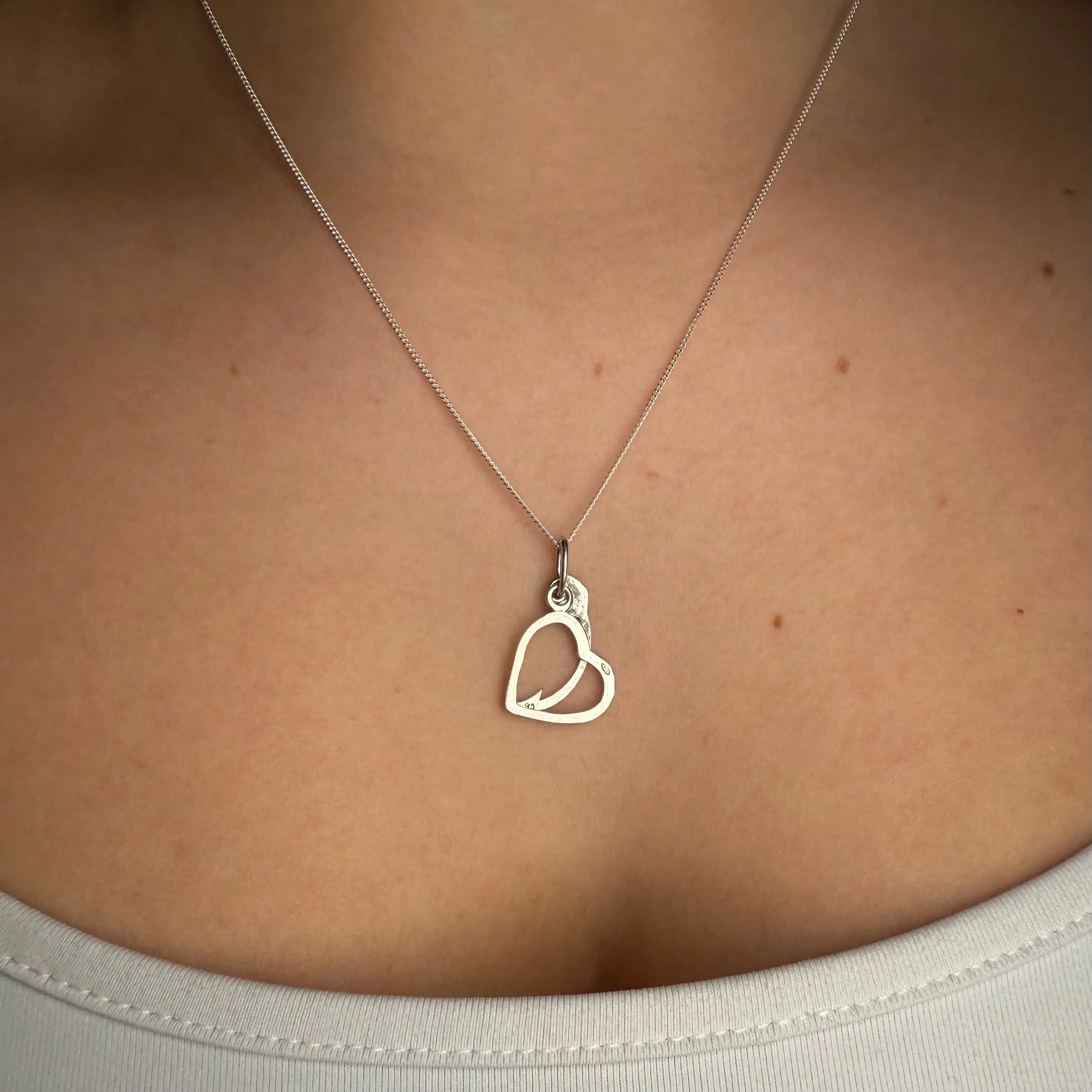 Berlock - Hjärta med blixt eller pil - L8Hasselblad