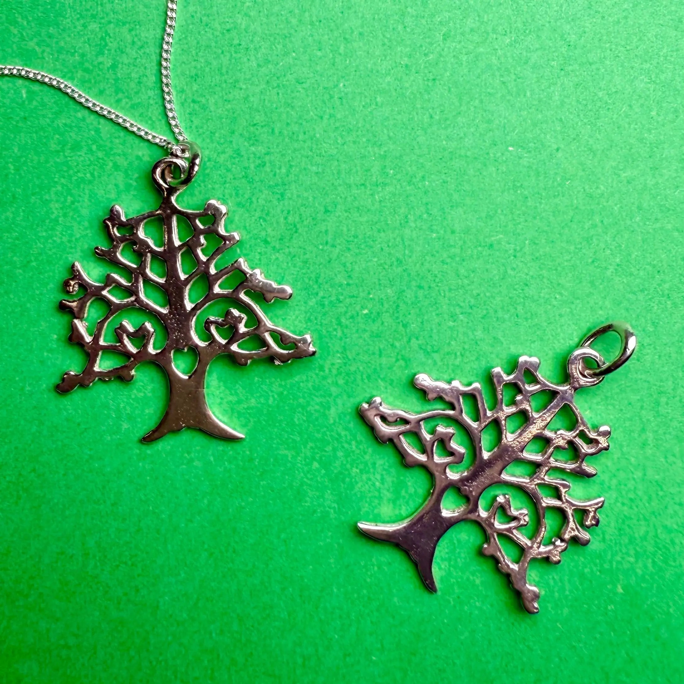 Berlock - Kärleksträdet - L8Hasselblad