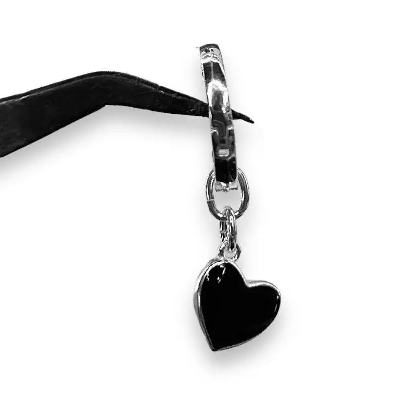 Berlock - Svart flaming heart - L8Hasselblad