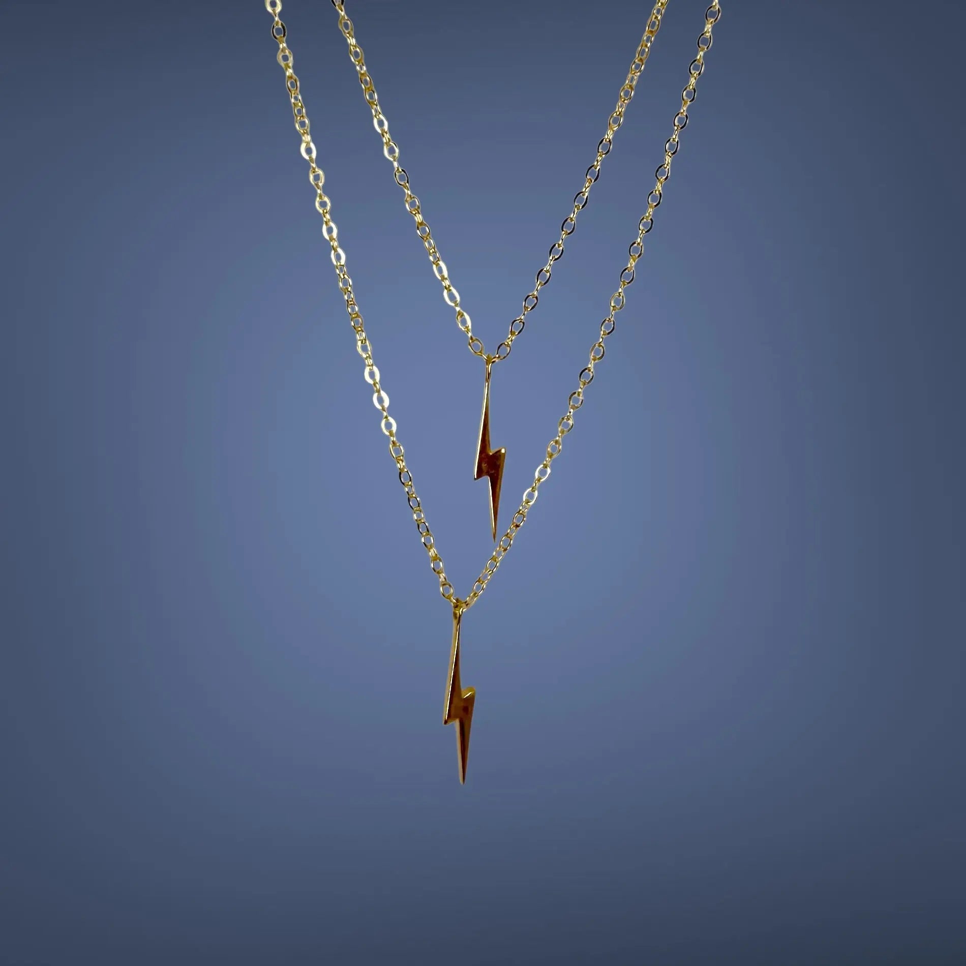 Blixten - monterat guldhalsband - L8Hasselblad