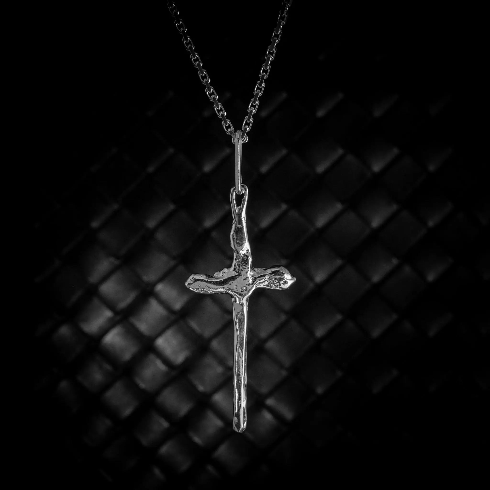 Bold Cross Long - halsband L8Hasselblad