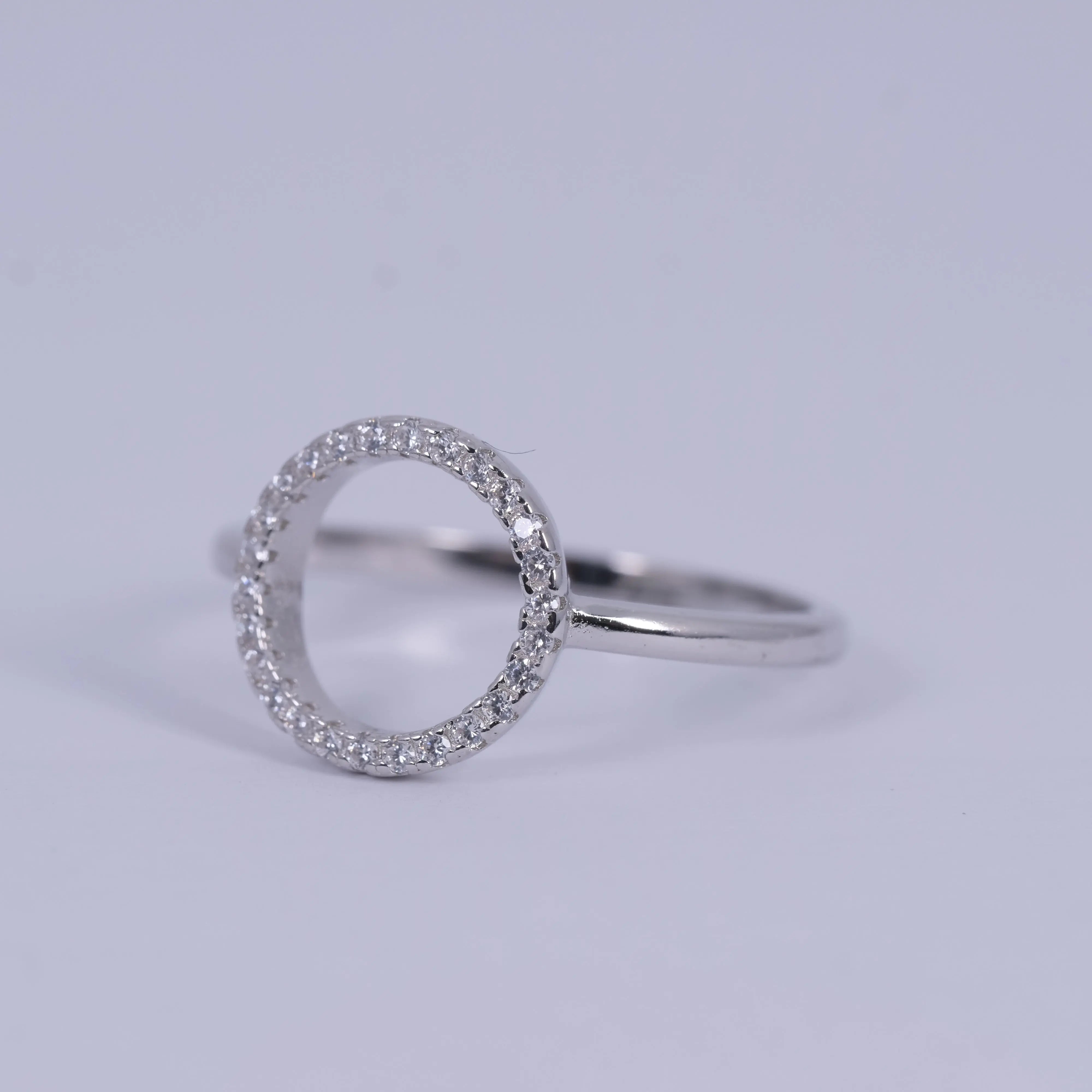 Celesta - cirkelformad silverring L8Hasselblad
