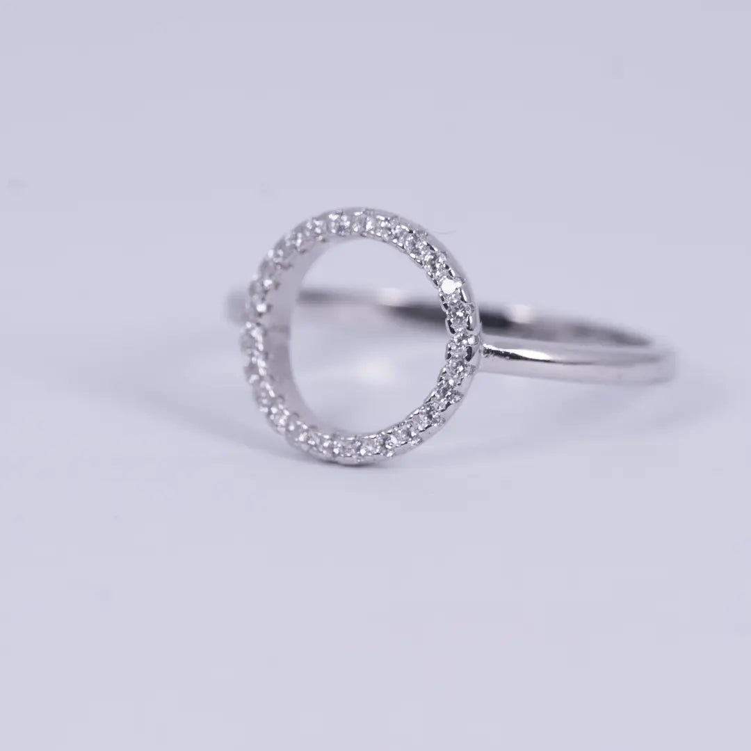 Celesta - cirkelformad silverring - L8Hasselblad