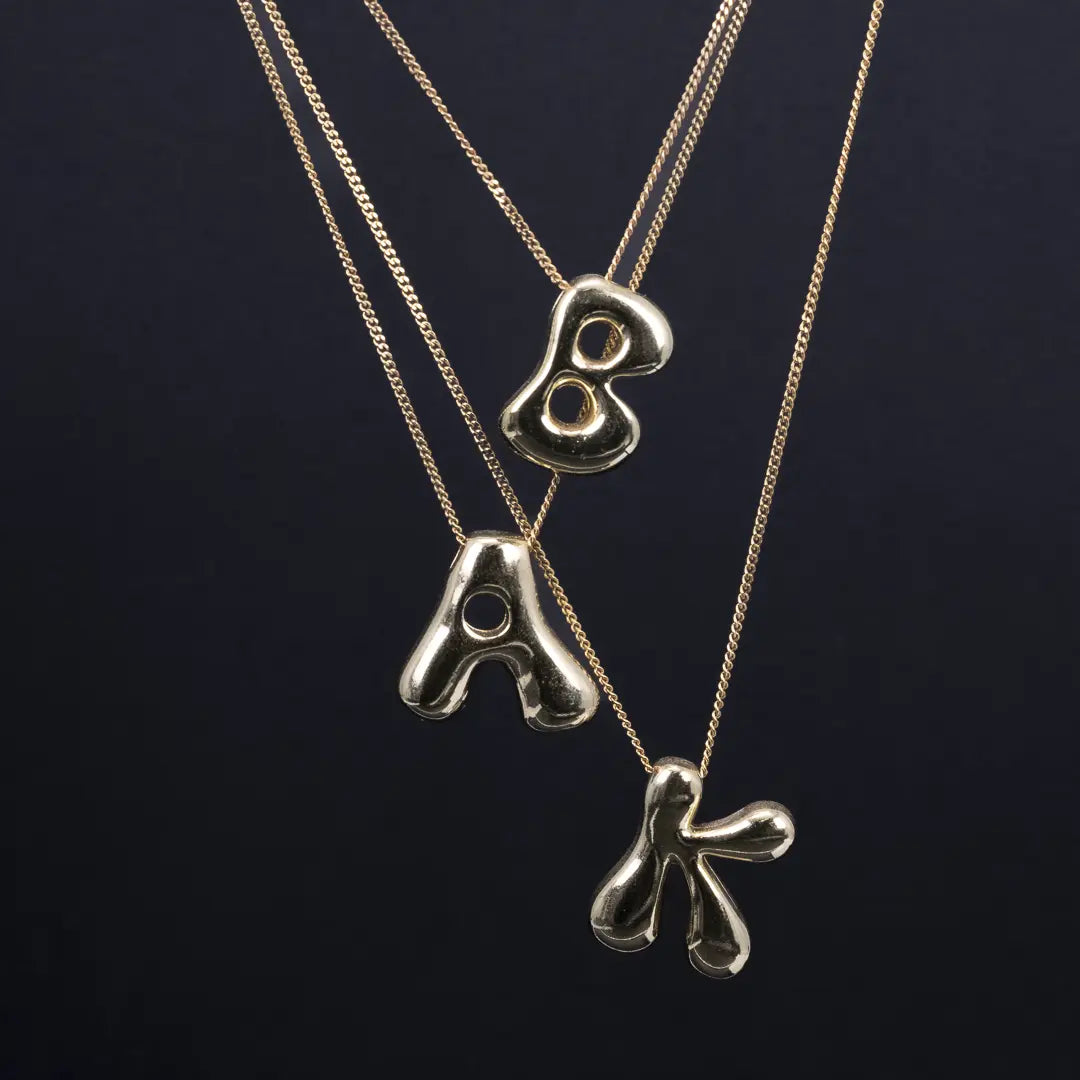 Chunky Initial – halsband i gulddoublé L8Hasselblad
