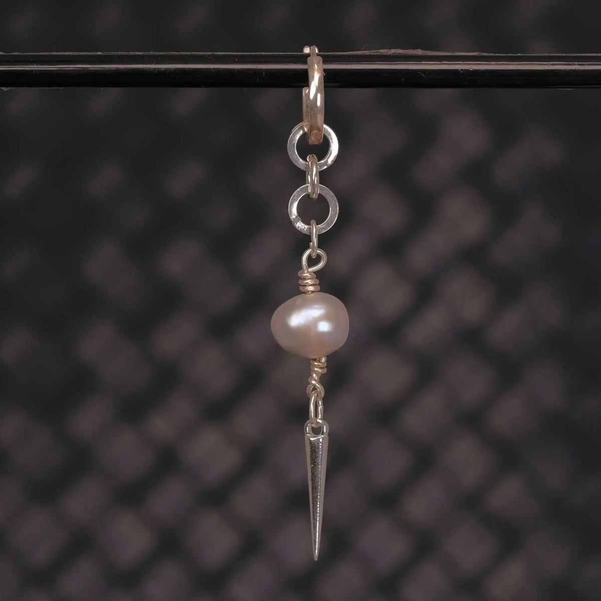 2.0 Long Pearl & Spike - Örhänge L8Hasselblad