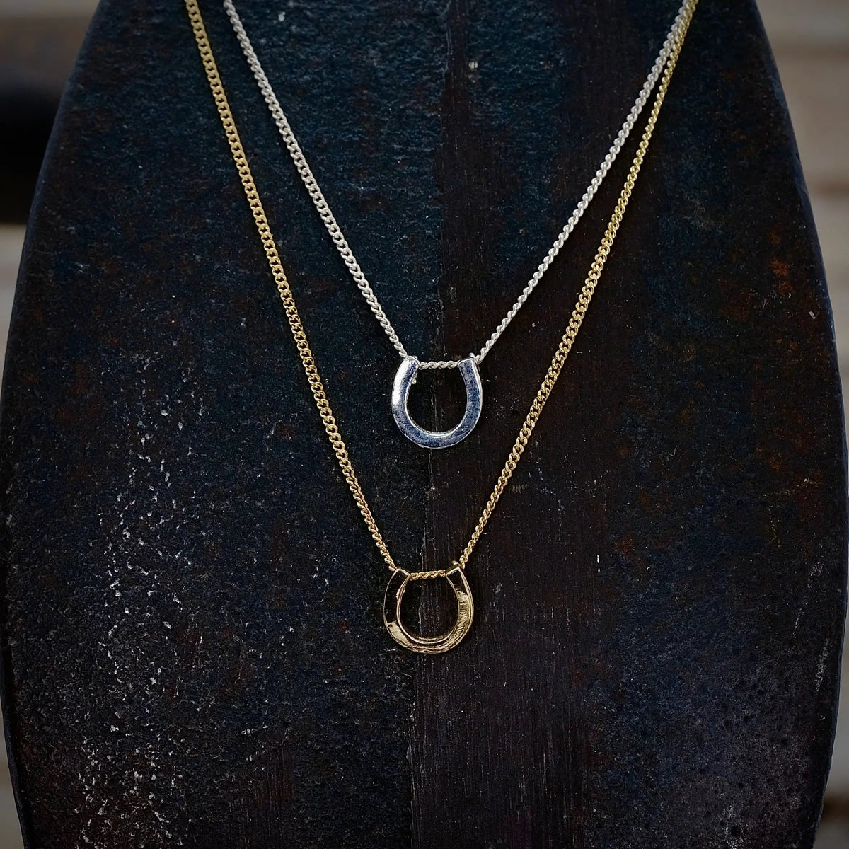 Hästsko - Halsband L8Hasselblad