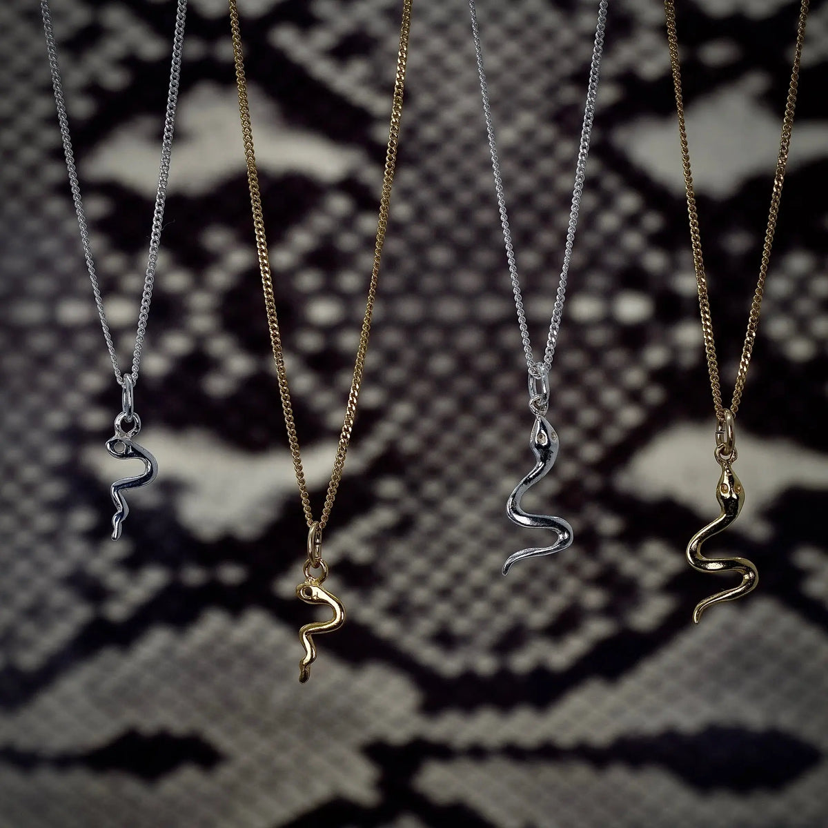 Lilla Ormen - Halsband L8Hasselblad