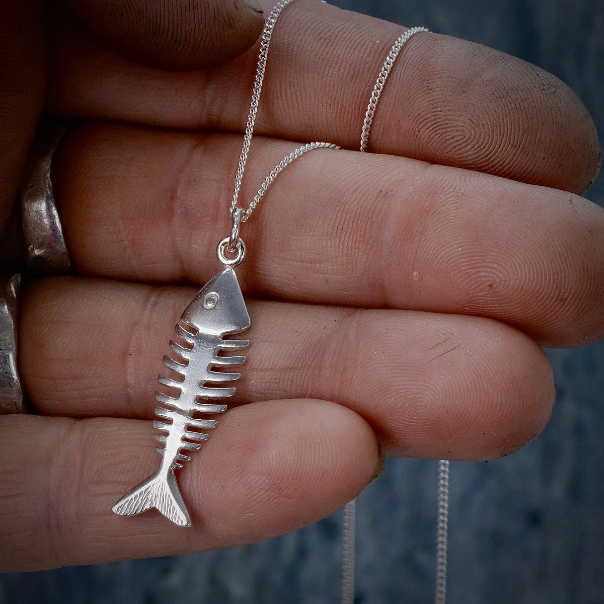 Fiskben - Halsband L8Hasselblad