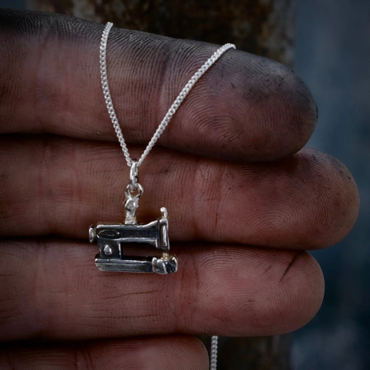 Symaskinen - Halsband L8Hasselblad