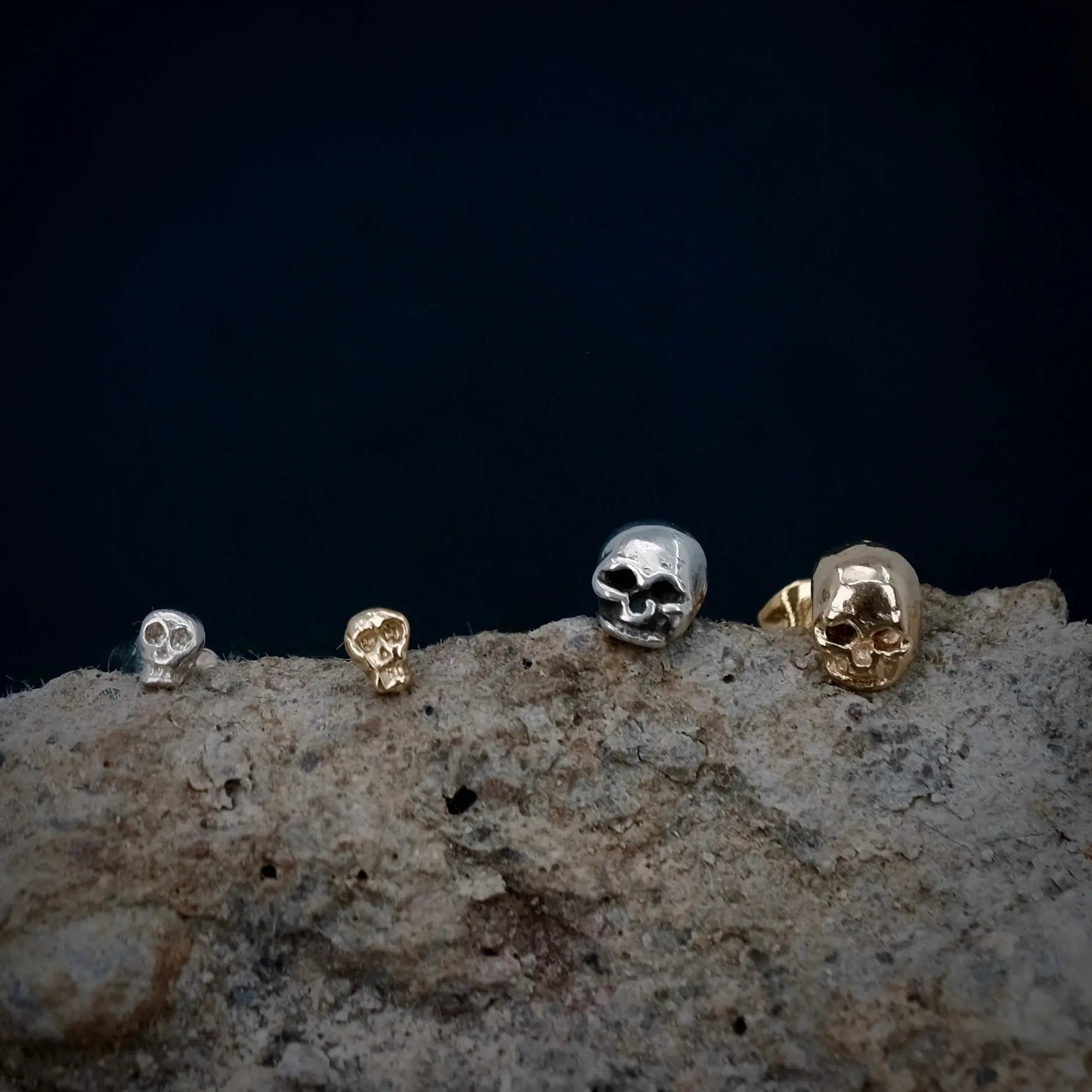 Rebel Skull - Stiftörhänge L8Hasselblad
