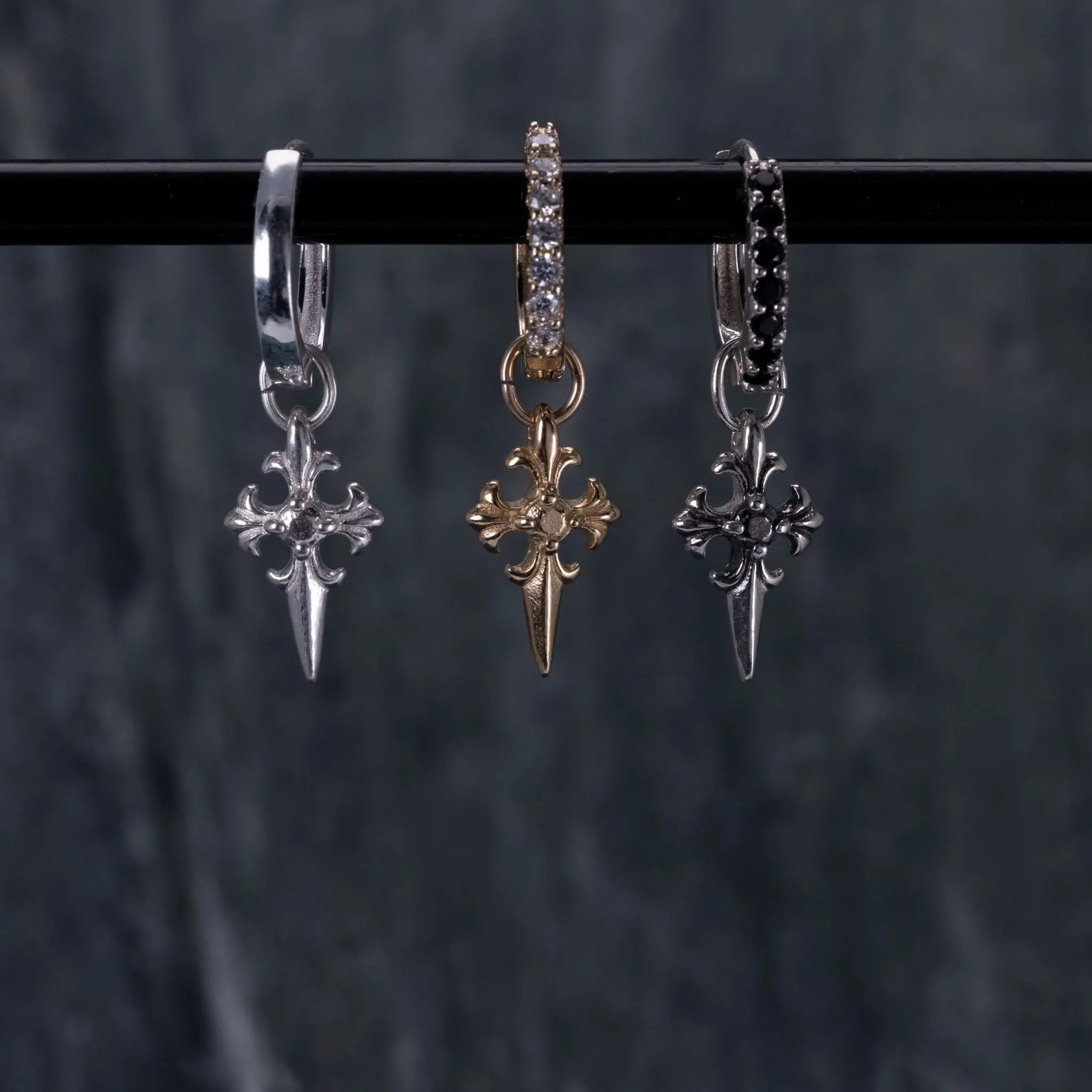 Detaljerat kors - Örhänge L8Hasselblad