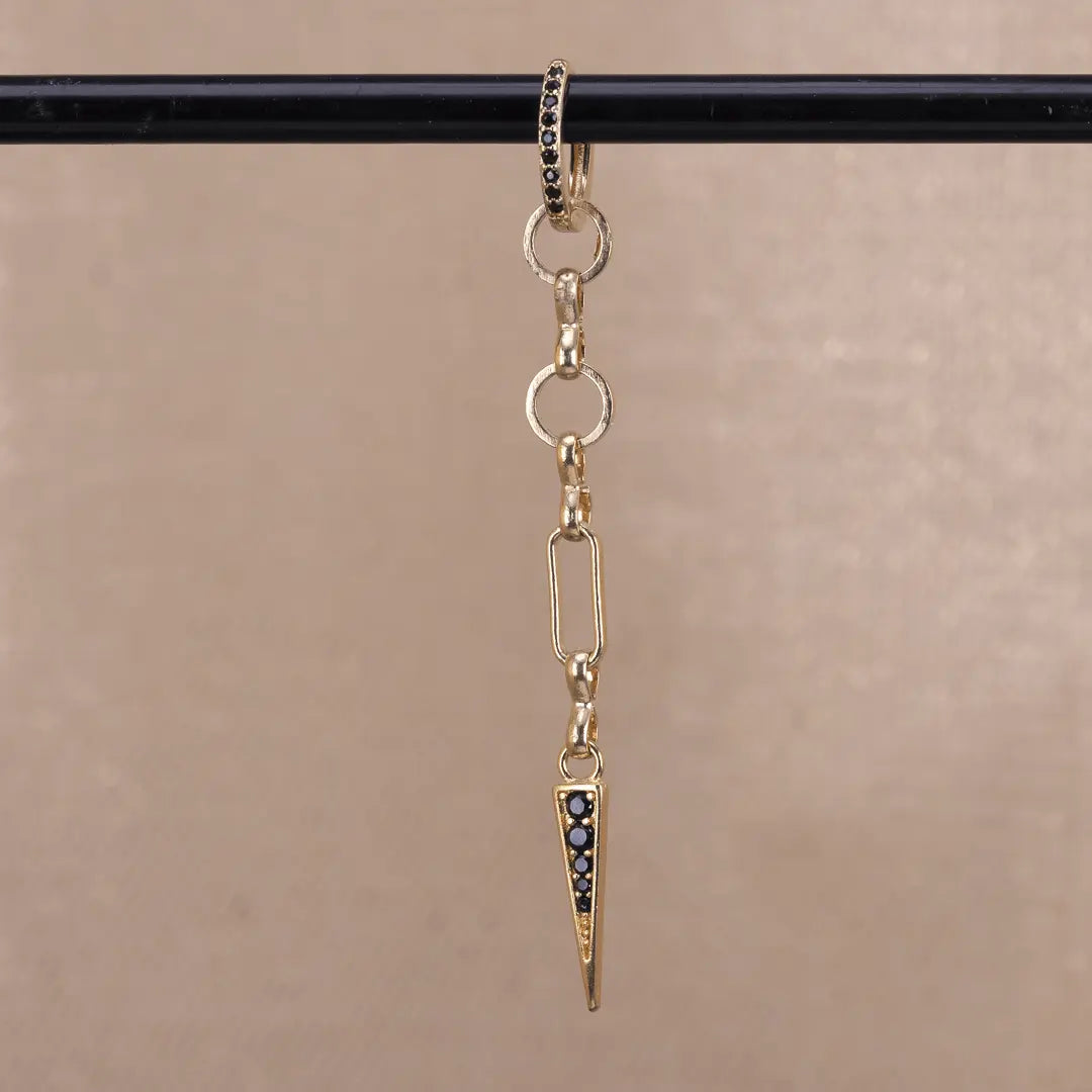 Ella - hängande örhänge med zirkontagg - gulddoublé - L8Hasselblad