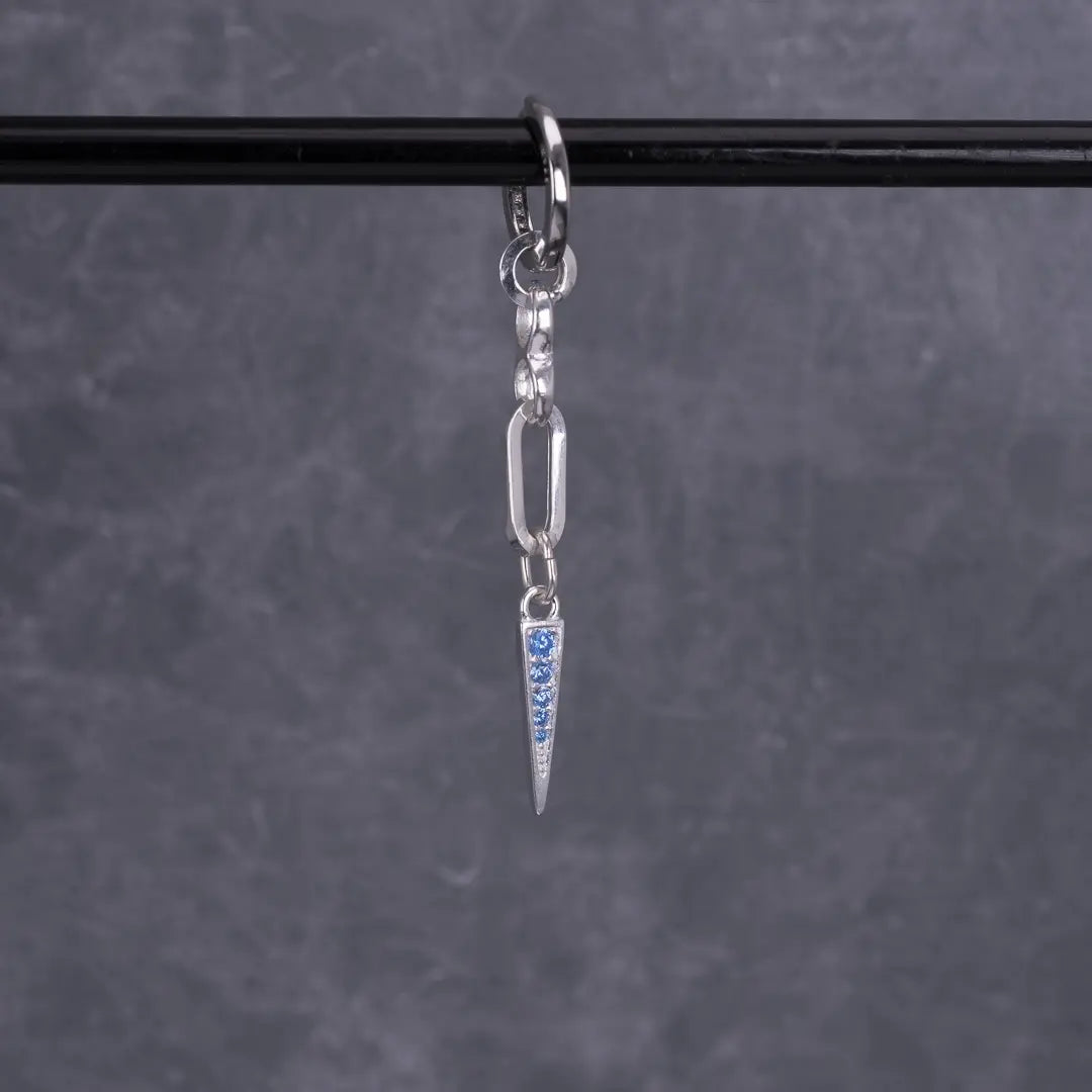 Ella - kort hängande örhänge med zirkontagg - silver L8Hasselblad