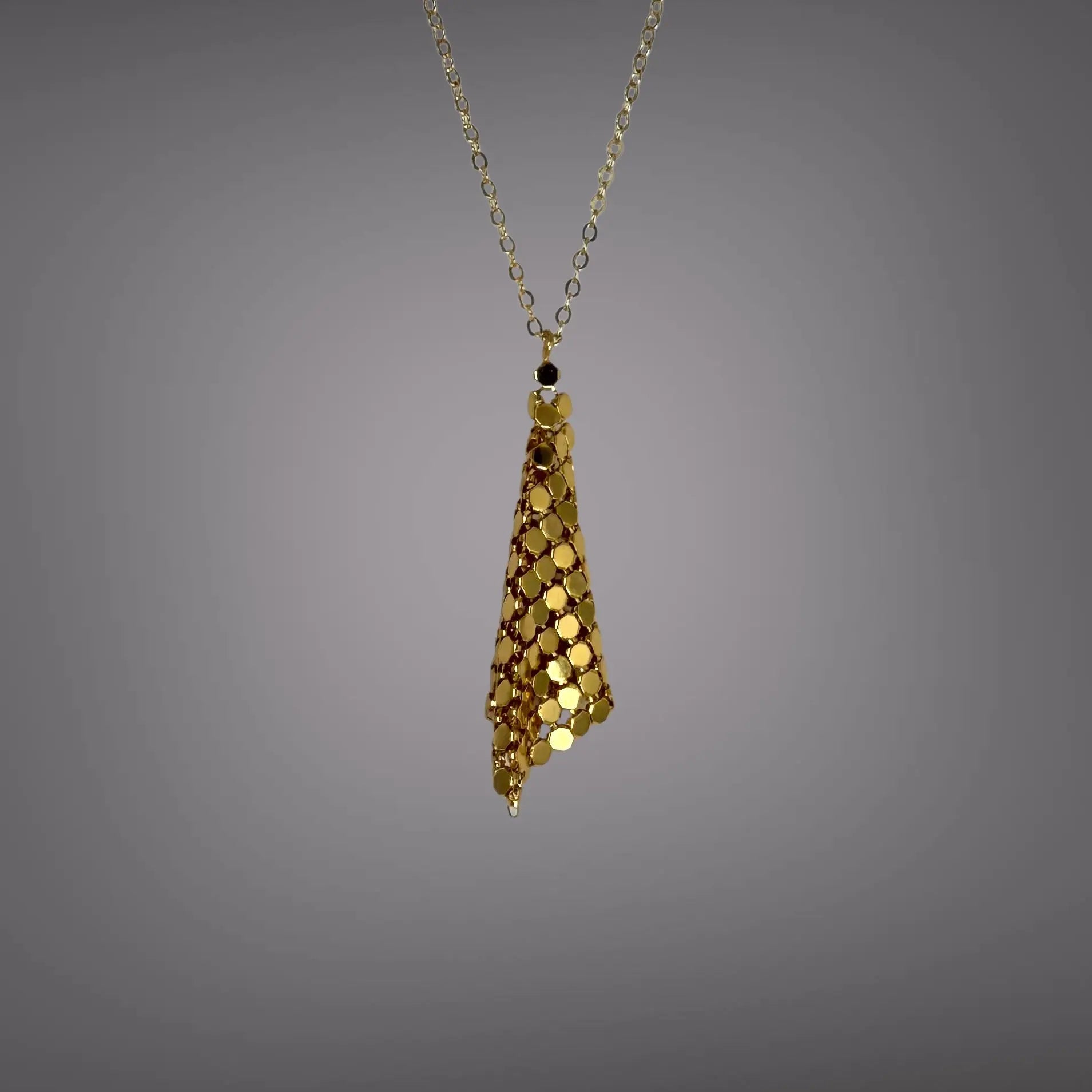 Golden girl - monterat guldhalsband - L8Hasselblad