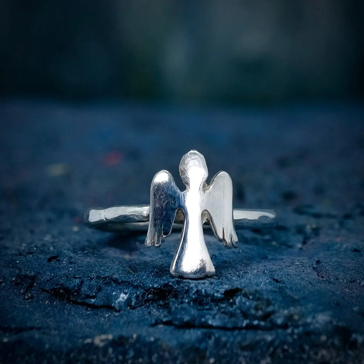 Guardian Angel - 2mm Ring L8Hasselblad