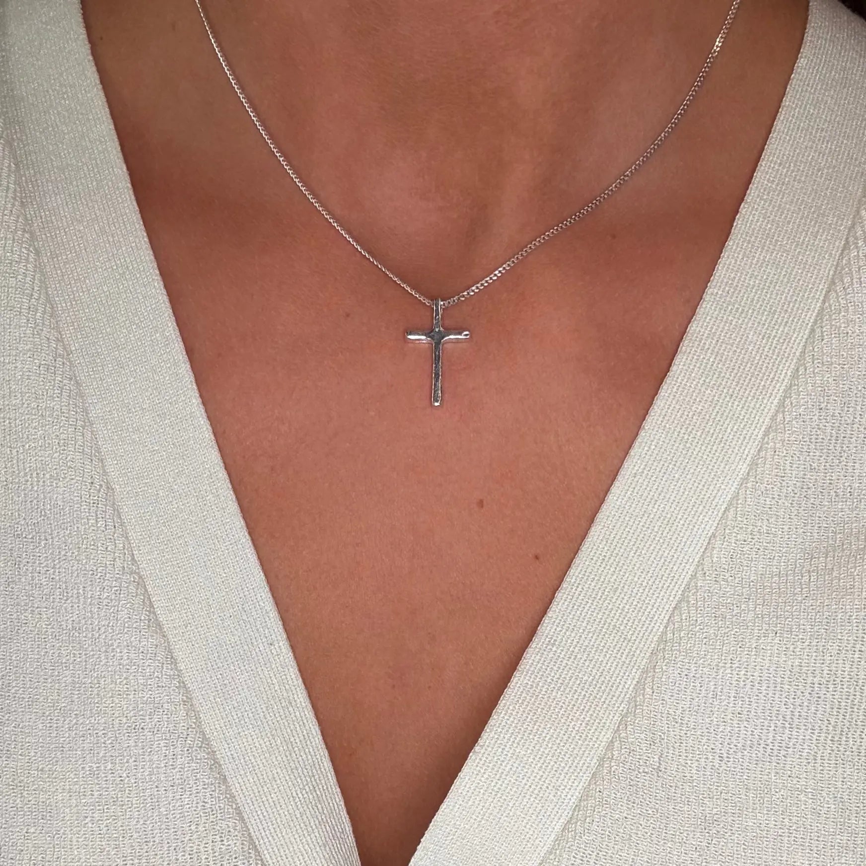 Halsband - Kors - L8Hasselblad