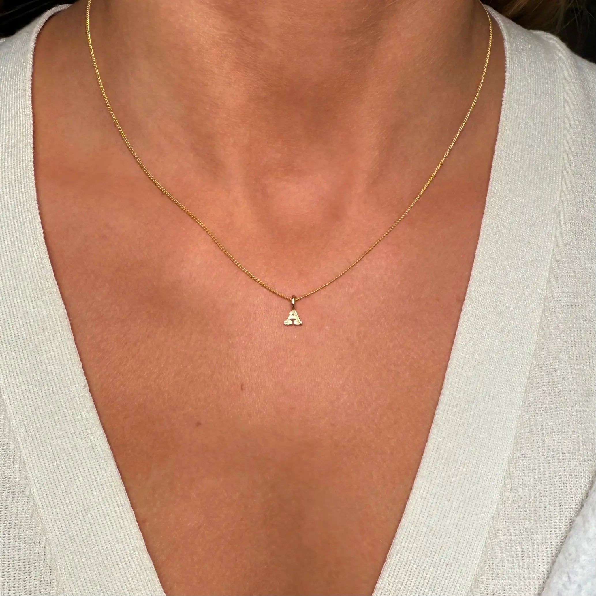 Halsband - Minibokstäver - L8Hasselblad