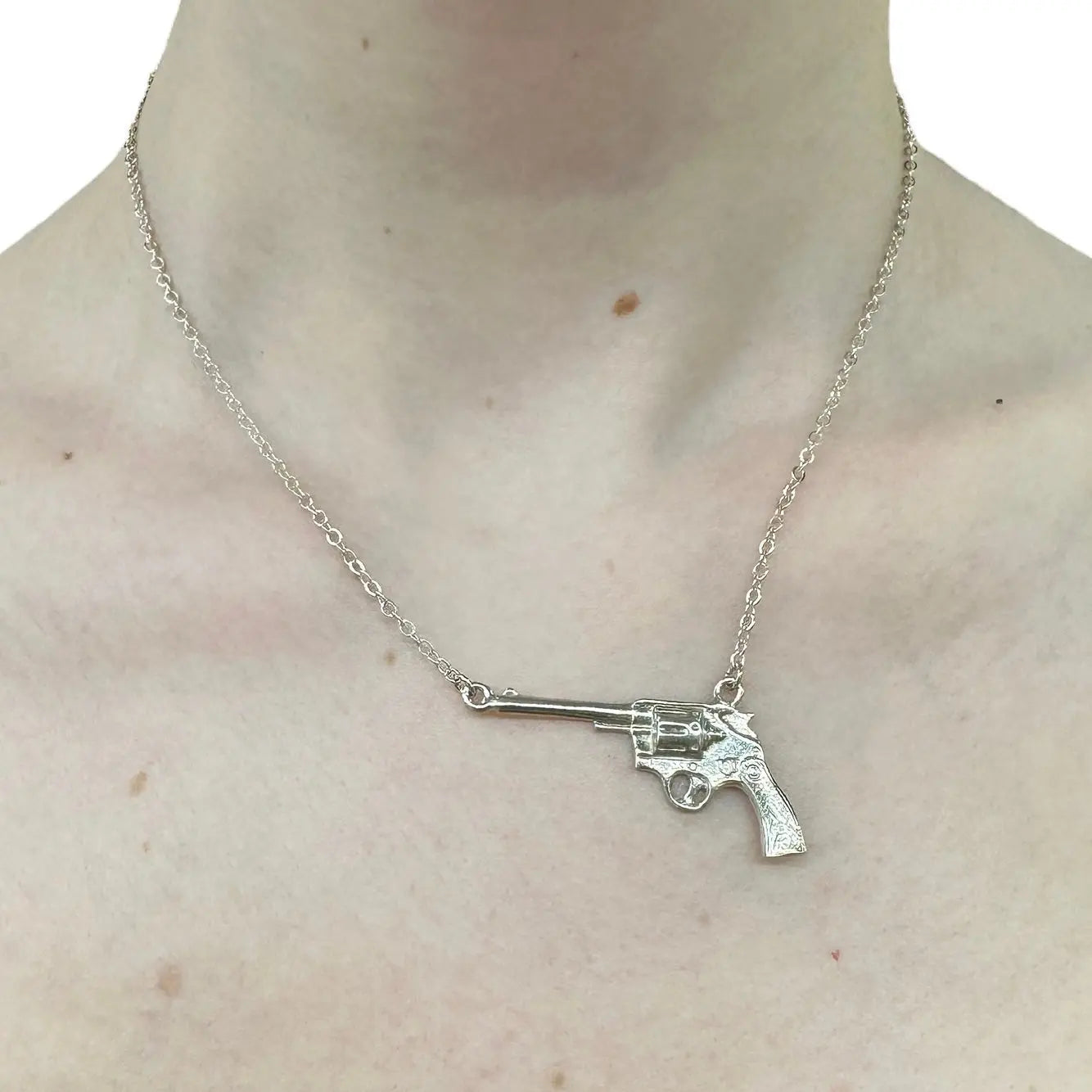 Halsband - Pistol - L8Hasselblad