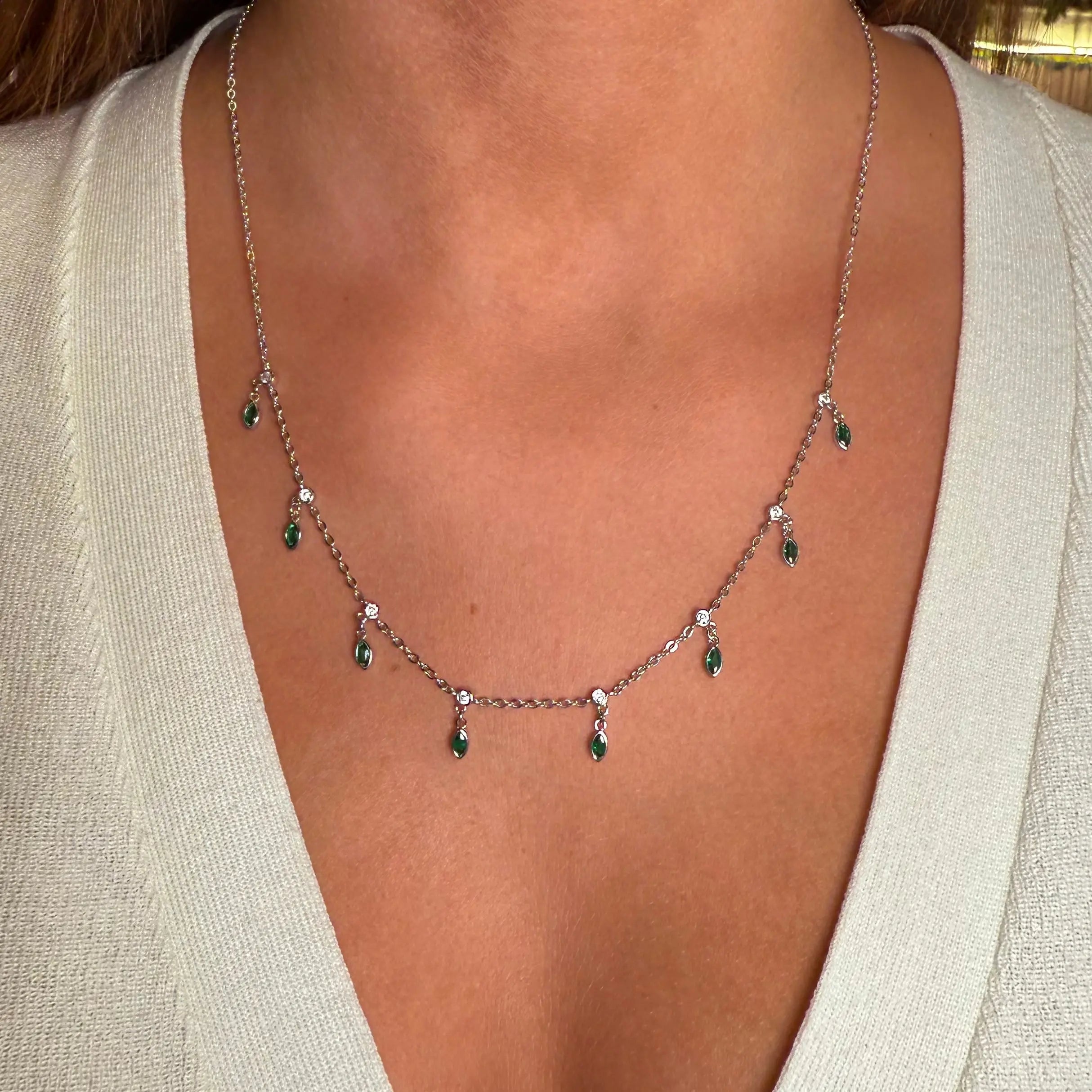 Halsband - zirkondroppar - L8Hasselblad