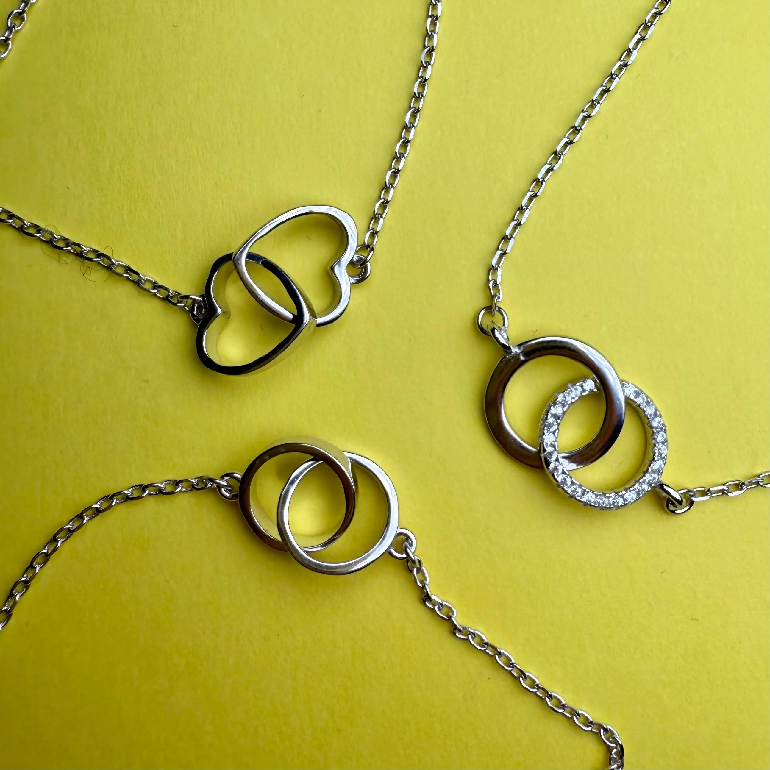 Hand i hand armband - L8Hasselblad