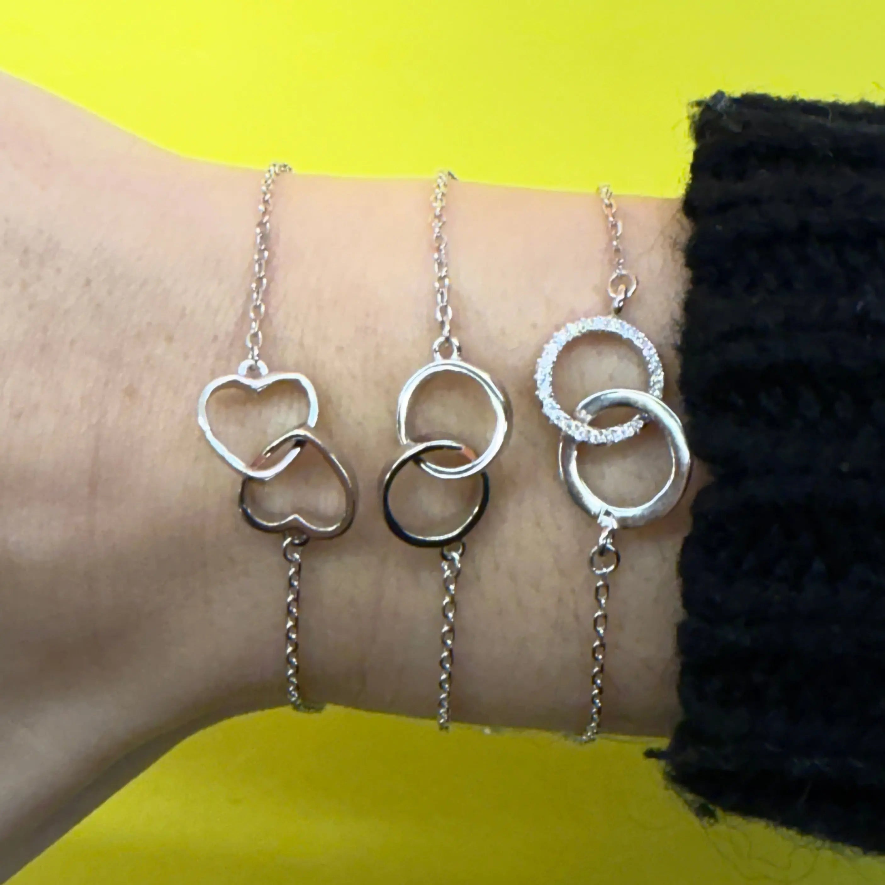 Hand i hand armband - L8Hasselblad