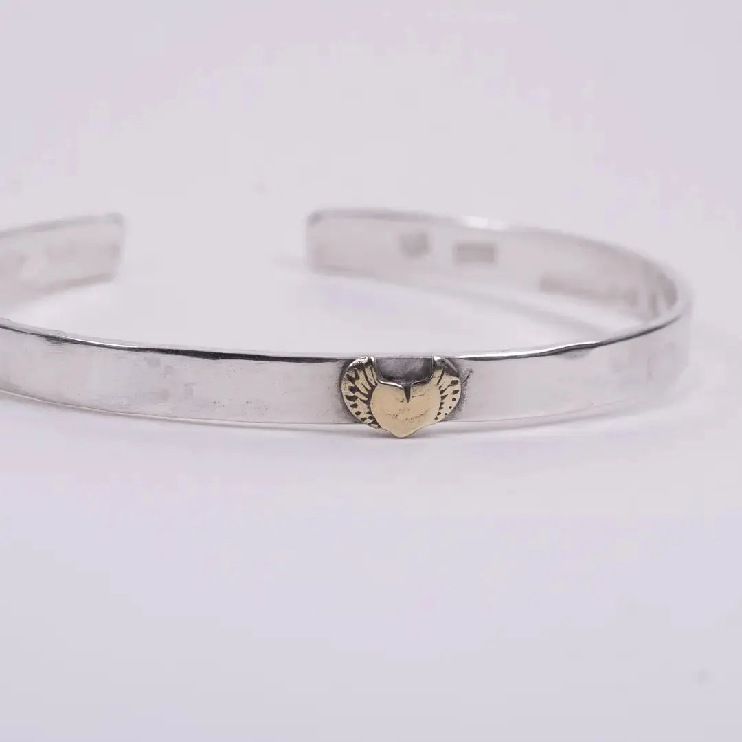 Hjärtats fröjd - stelt silverarmband - L8Hasselblad