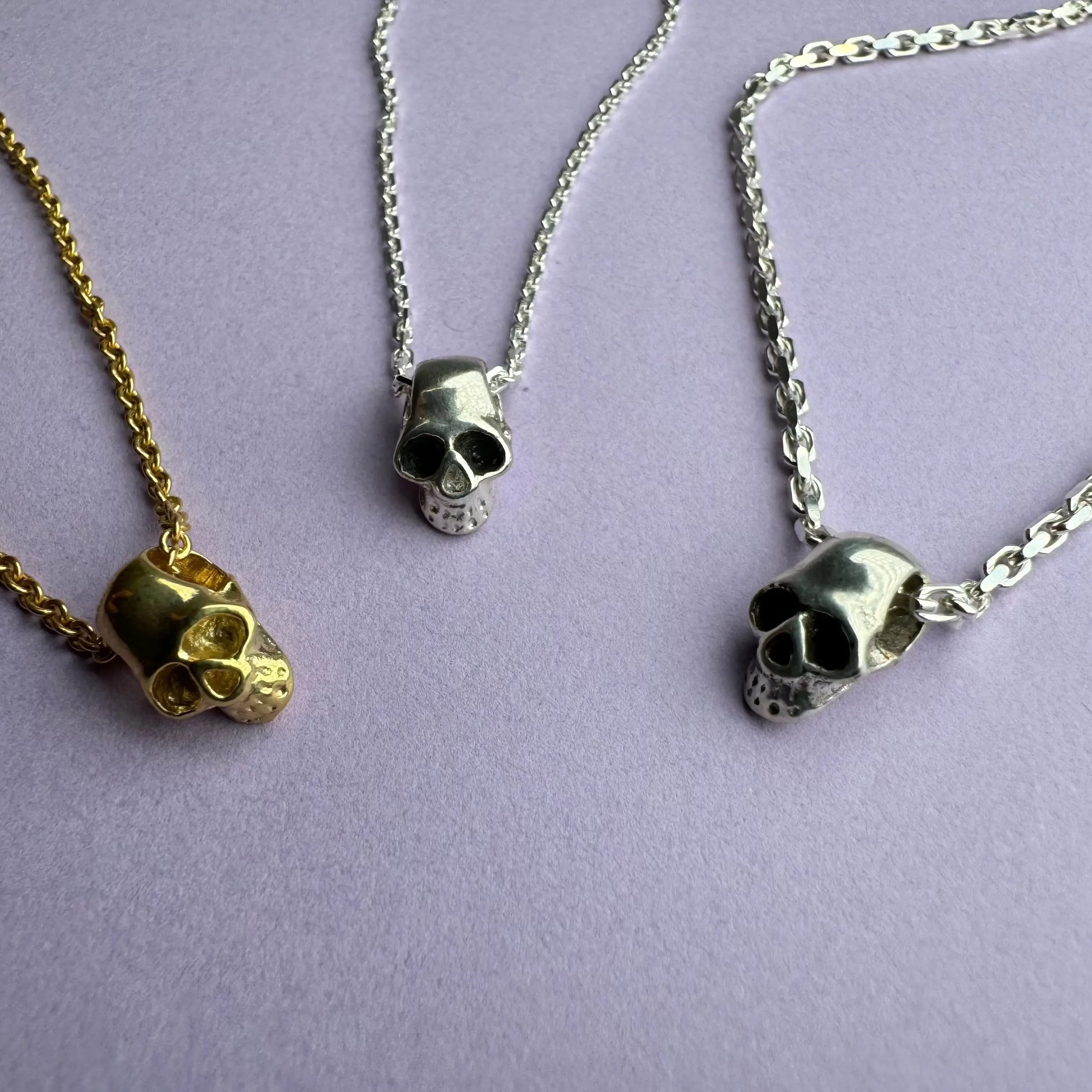 Halsband - 2.0 Monterad dödskalle L8Hasselblad