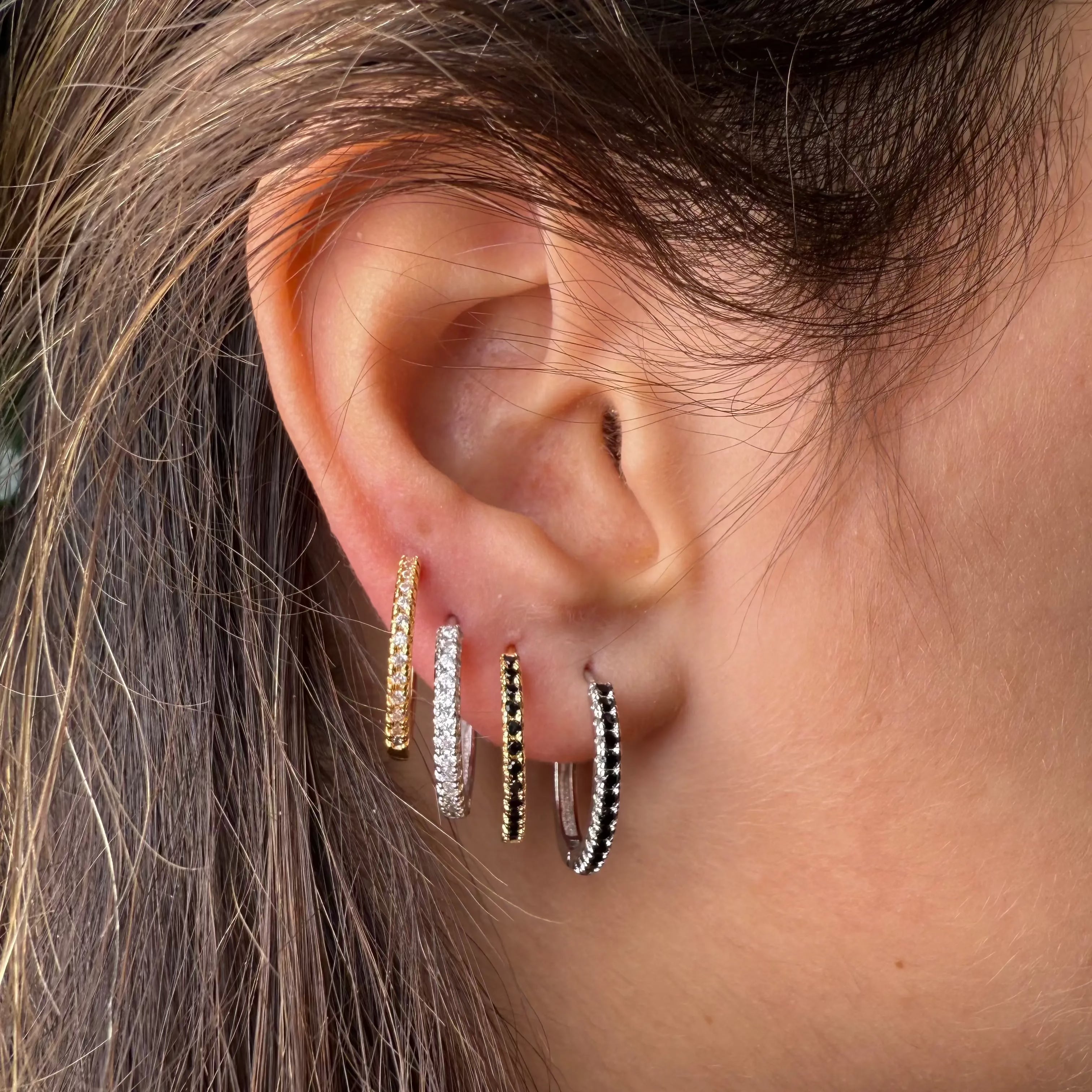 Big colorful hoops L8Hasselblad