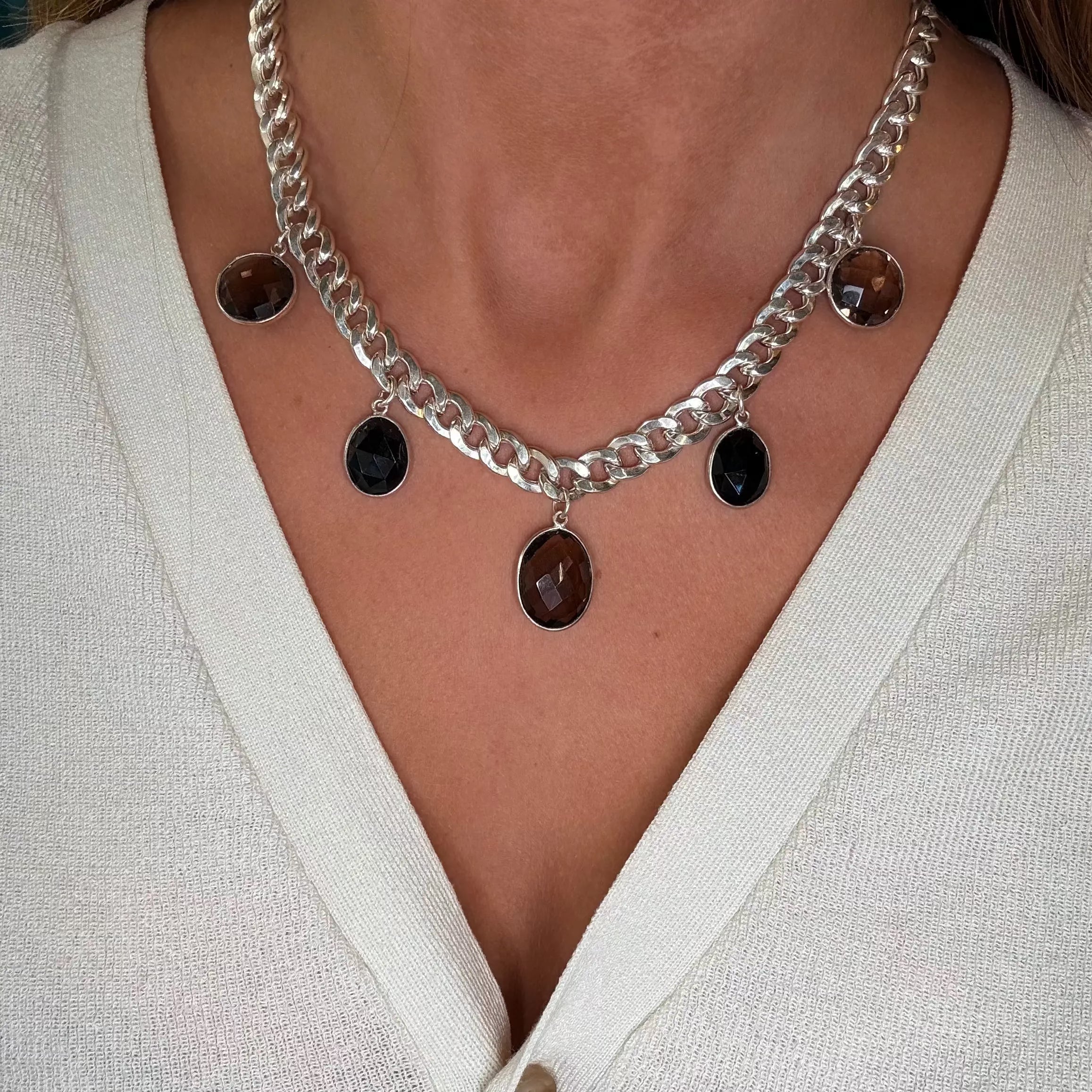 Halsband - Grov Kedja med Stenar L8Hasselblad