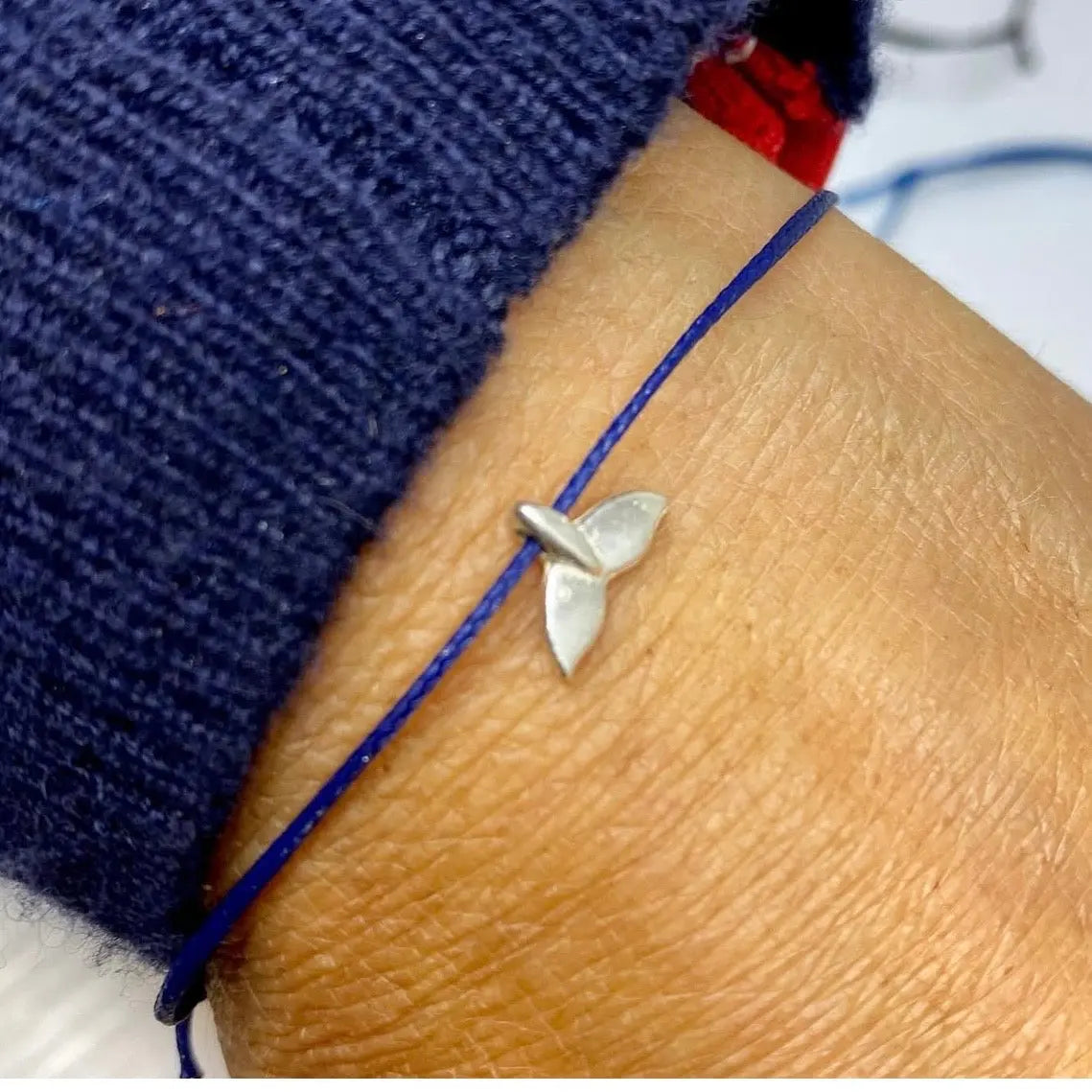 Whale tail trådarmband L8Hasselblad