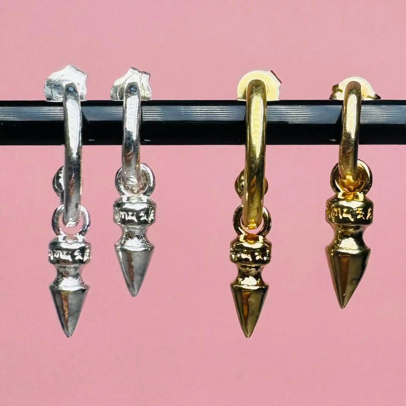 Stiftörhänge - Blanka niten L8Hasselblad