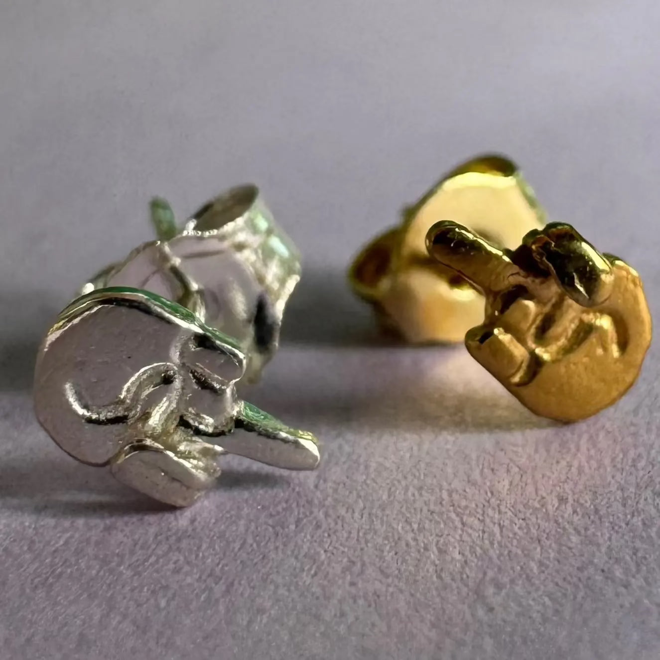 Stiftörhänge - Långfinger L8Hasselblad