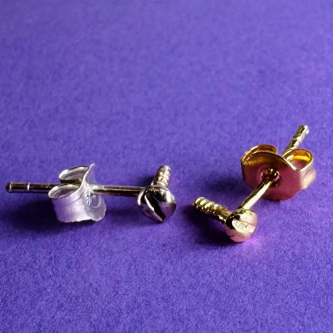 Stiftörhänge - Skruv L8Hasselblad