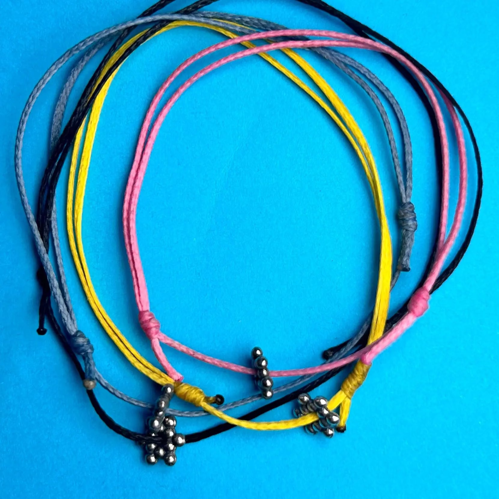 Trådarmband med davidsstjärna L8Hasselblad