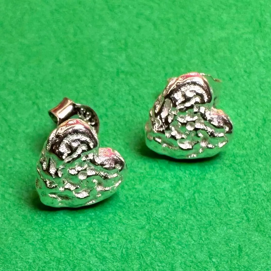 Stiftörhängen - Ojämna hjärtan L8Hasselblad