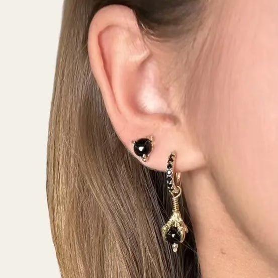 Örhängen - 2.0 kort klo gulddoublé L8Hasselblad